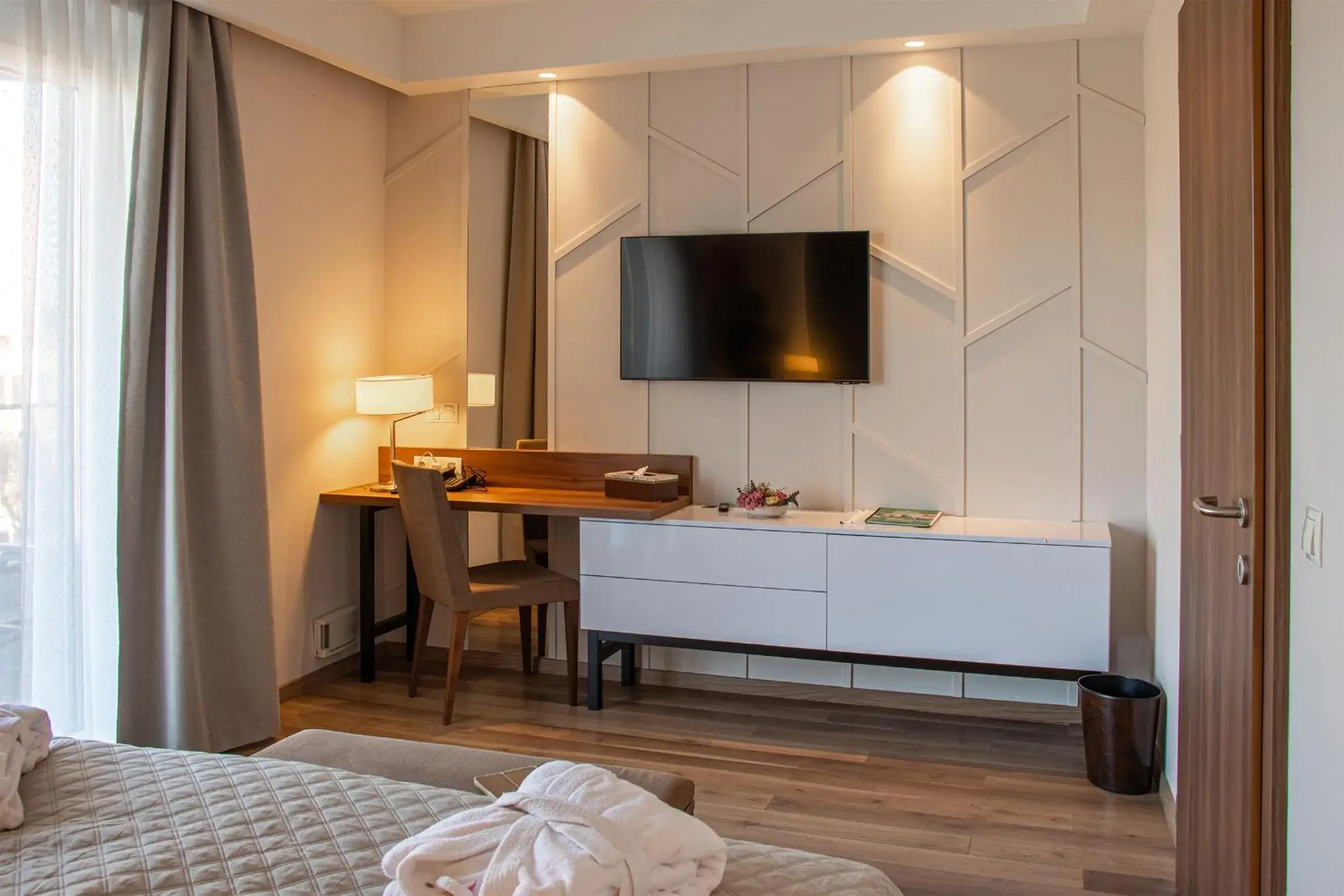 Suite with Garden View - single occupancy in Imola Hotel Platán - Adults Only Suite with Garden View - single occupancy in Imola Hotel Platán - Adults Only