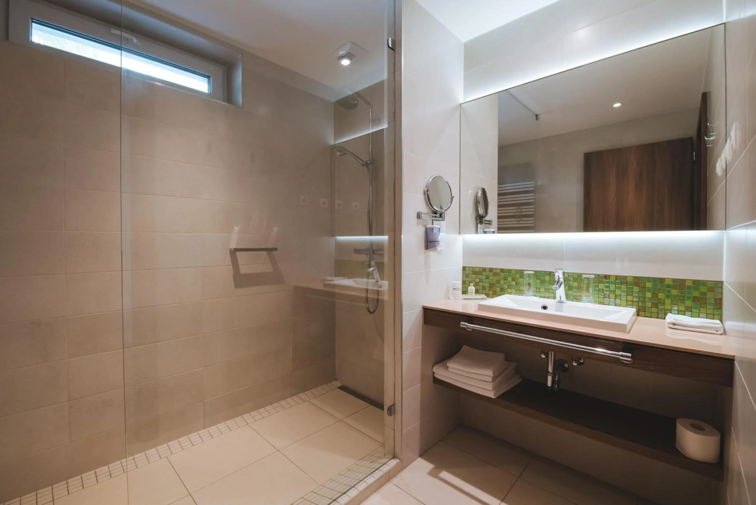 Bathroom in Imola Hotel Platán