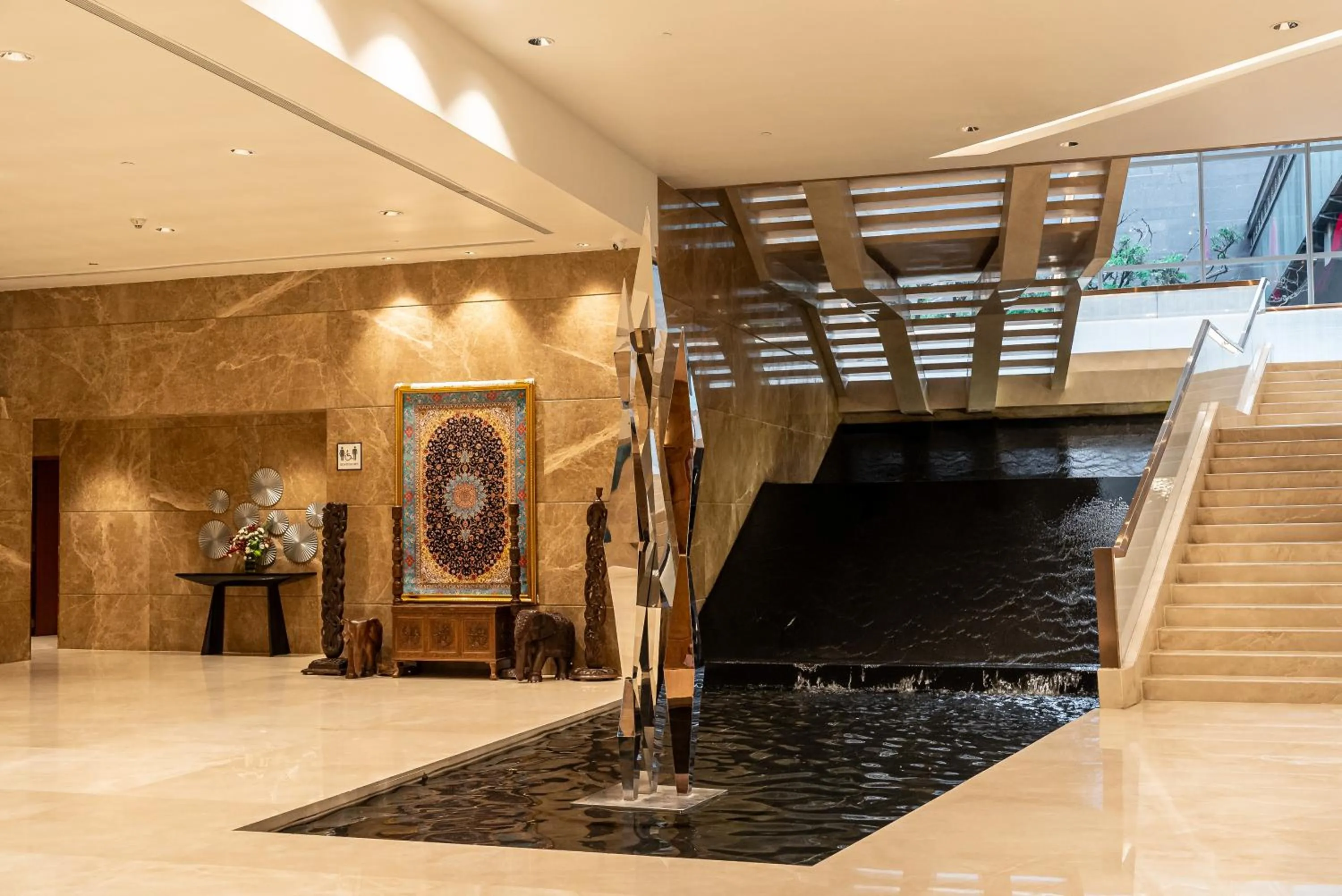 Lobby or reception in Sheraton Grand Bangalore Hotel at Brigade Gateway