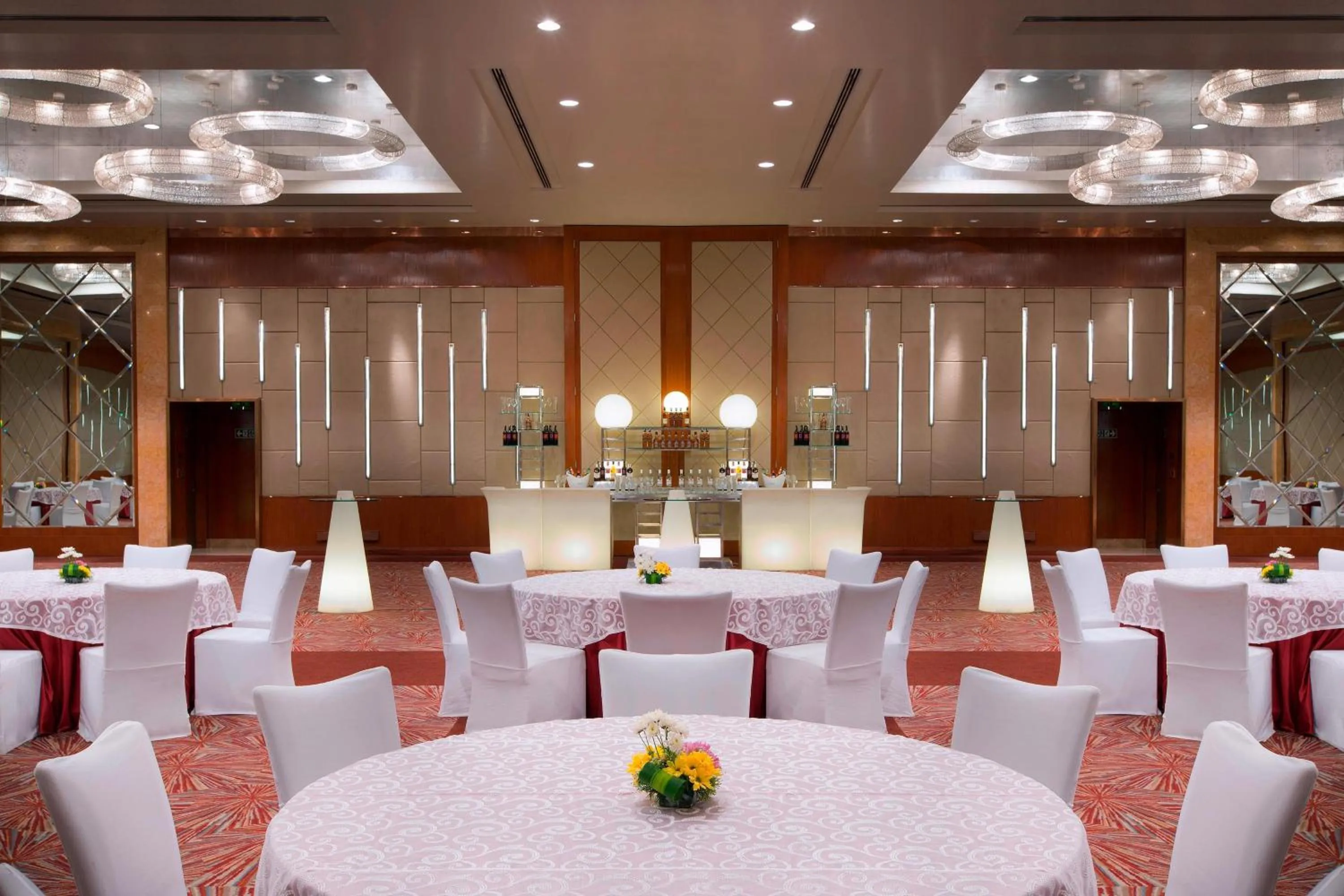 Lobby or reception in Sheraton Grand Bangalore Hotel at Brigade Gateway