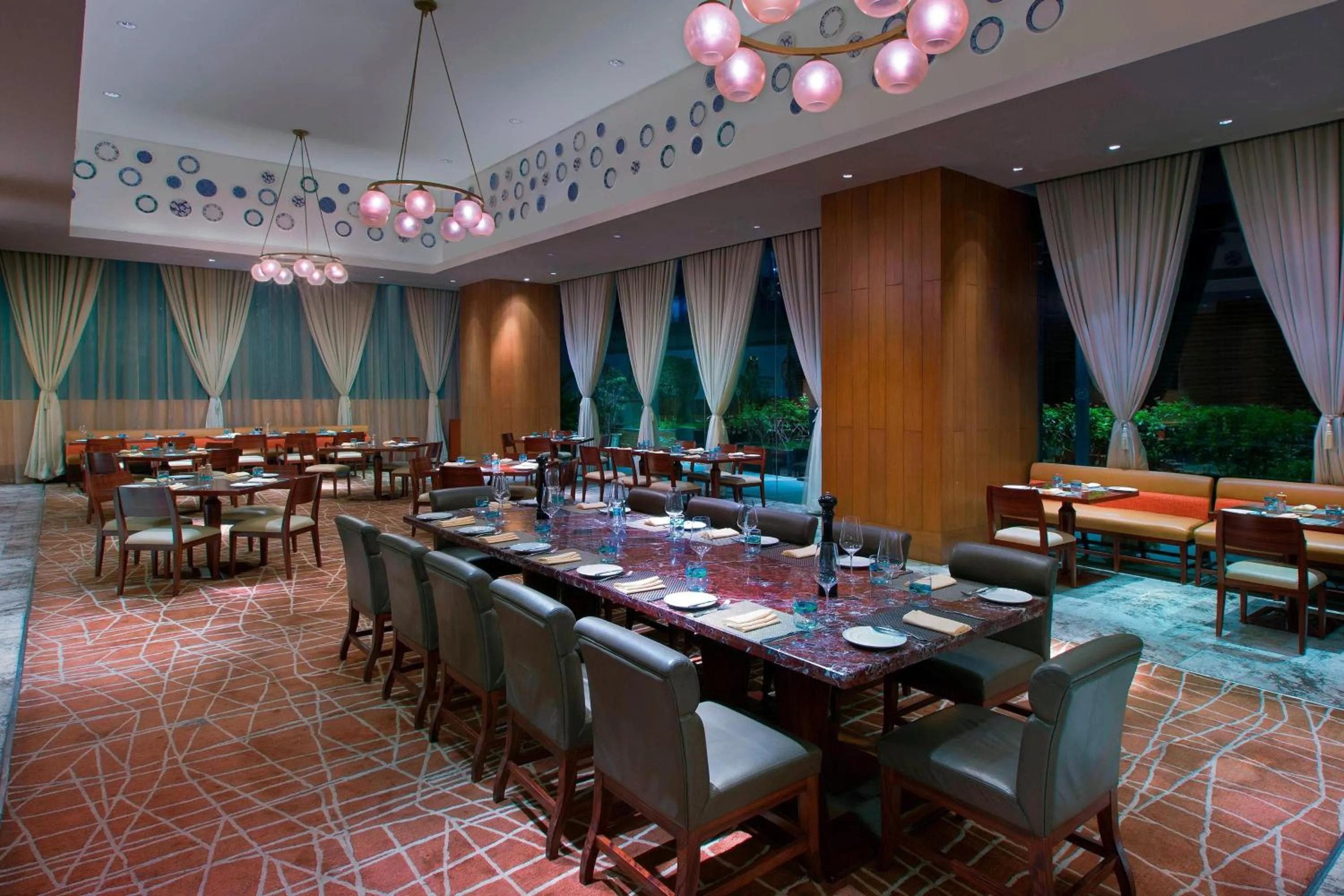 Restaurant/places to eat in Sheraton Grand Bangalore Hotel at Brigade Gateway