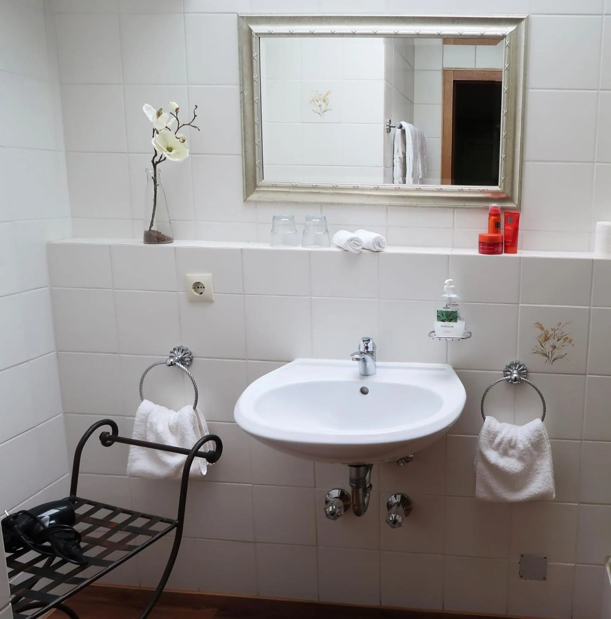 Bathroom in Hotel garni Bellevue