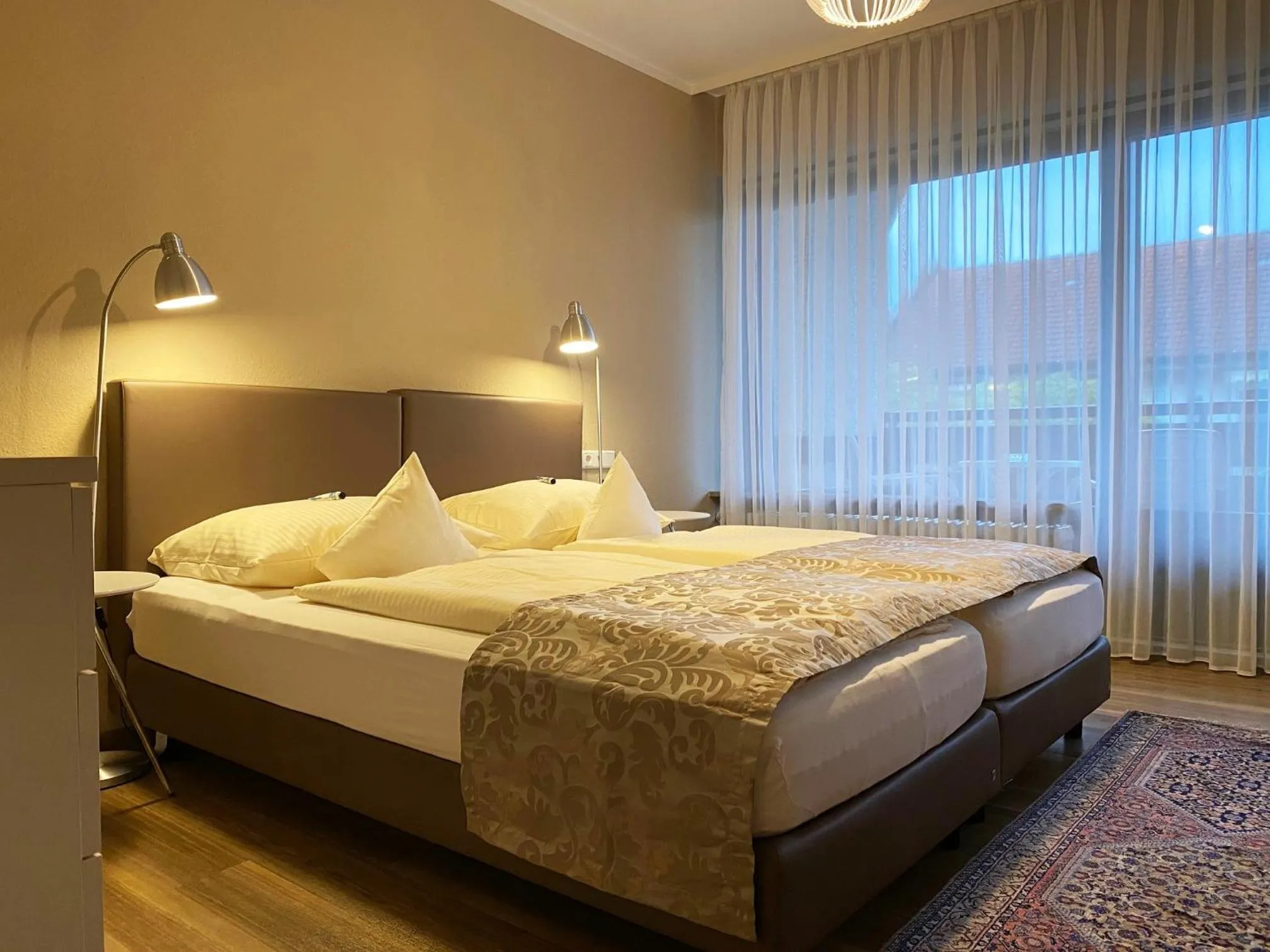 Photo of the whole room, Bed in Hotel garni Bellevue