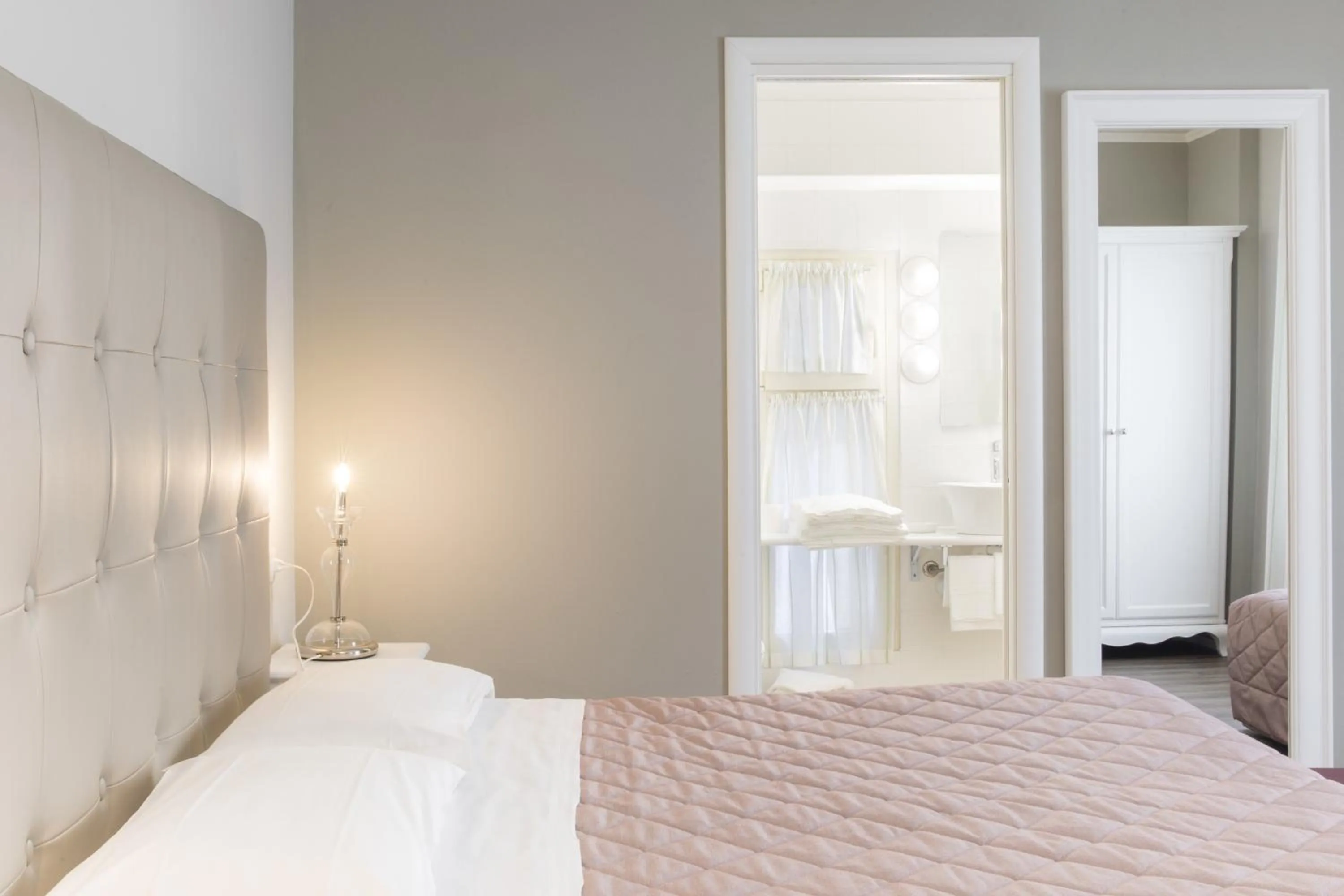 Bedroom, Bed in Hotel Degli Oleandri