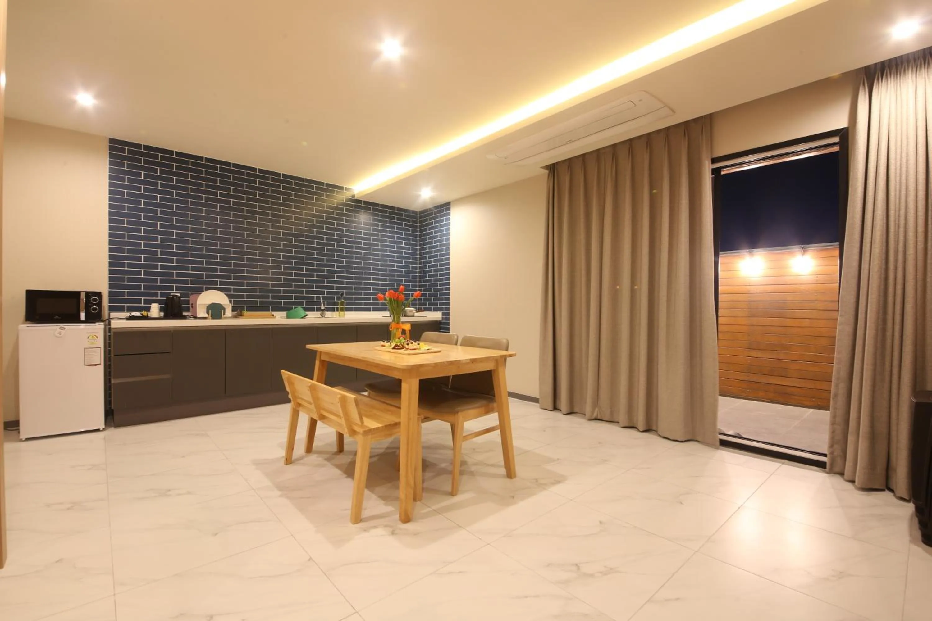 Kitchen or kitchenette in Hotel Prima Busan