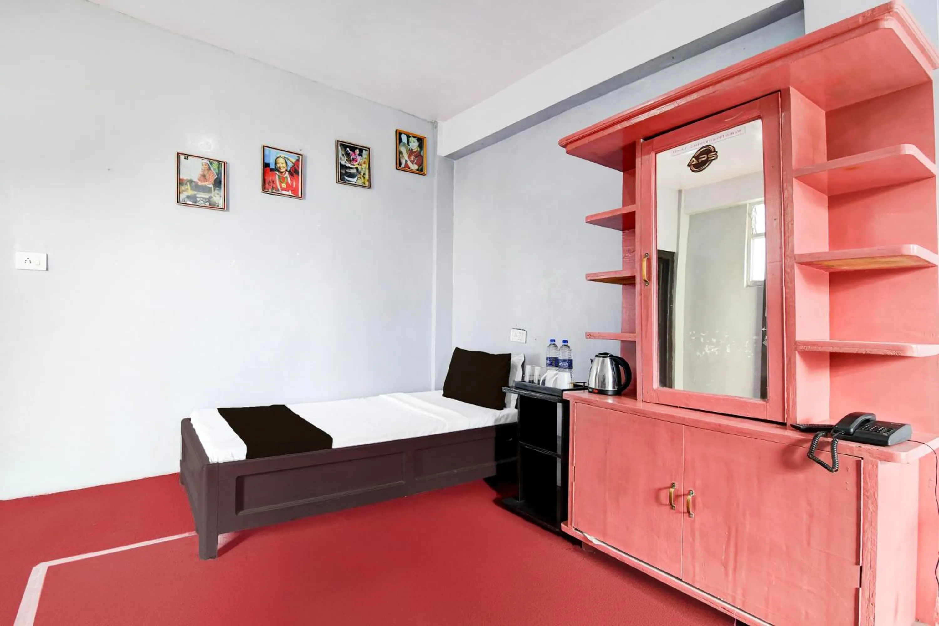Bedroom in Super Hotel O Ghoom Formerly Aps Homestay
