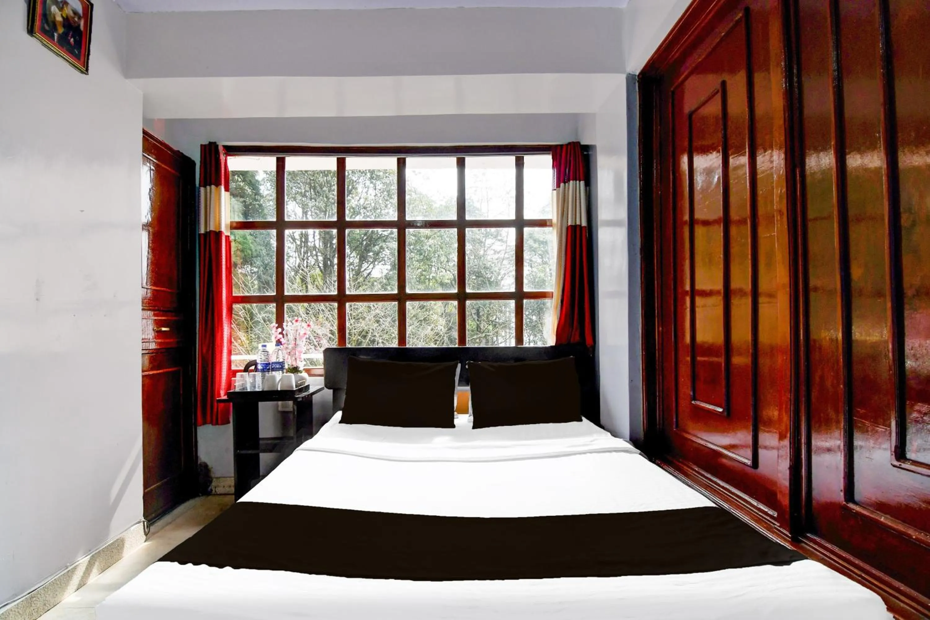 Bedroom, Bed in Super Hotel O Ghoom Formerly Aps Homestay