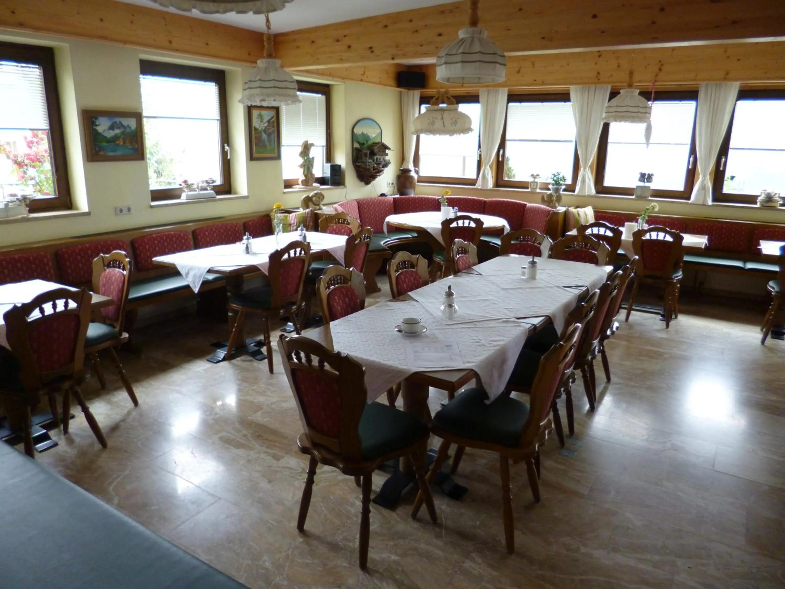 Restaurant/places to eat in Landhaus Birgit