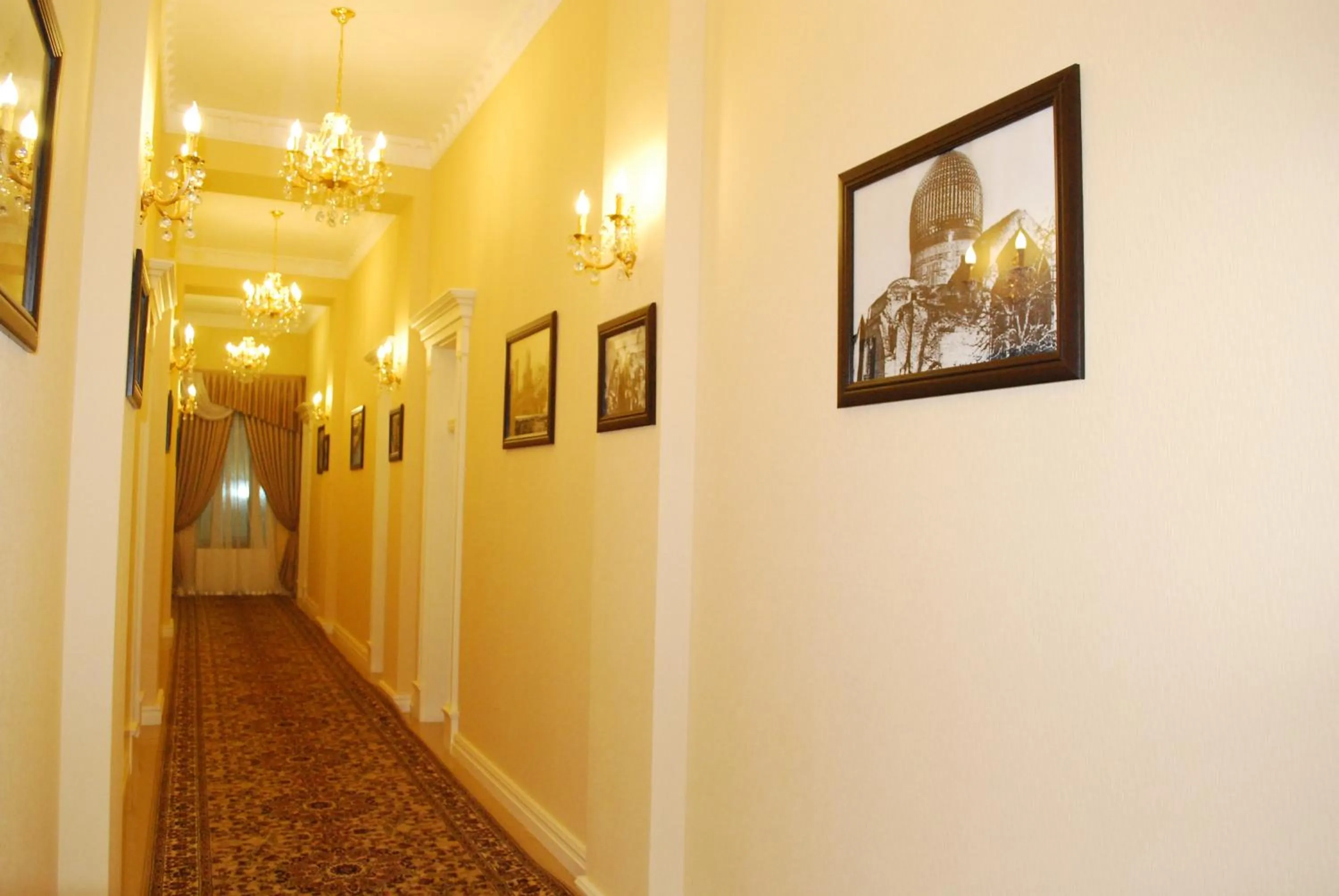 Decorative detail in Jahon Palace