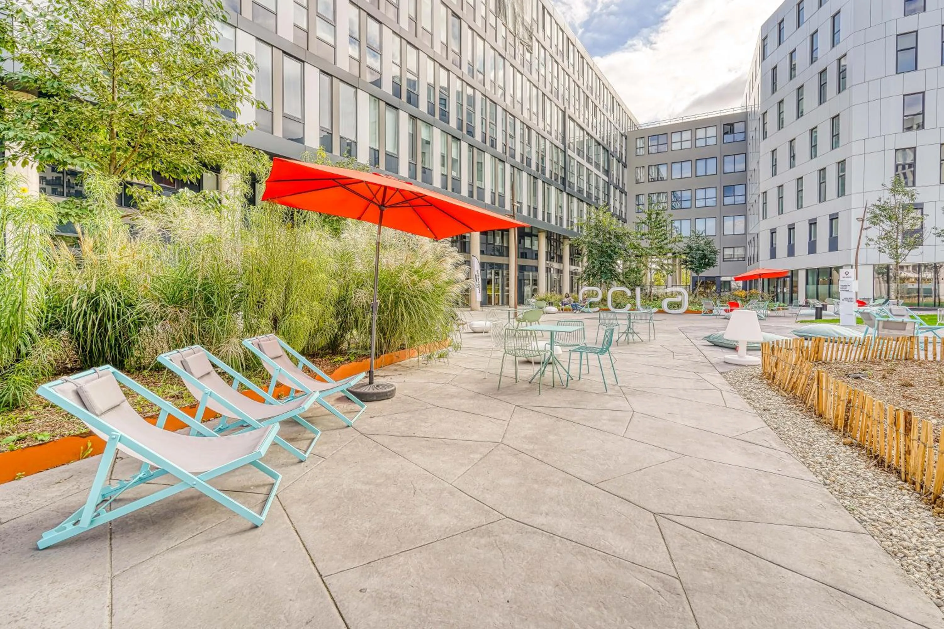 Property building in ECLA Paris Massy Palaiseau