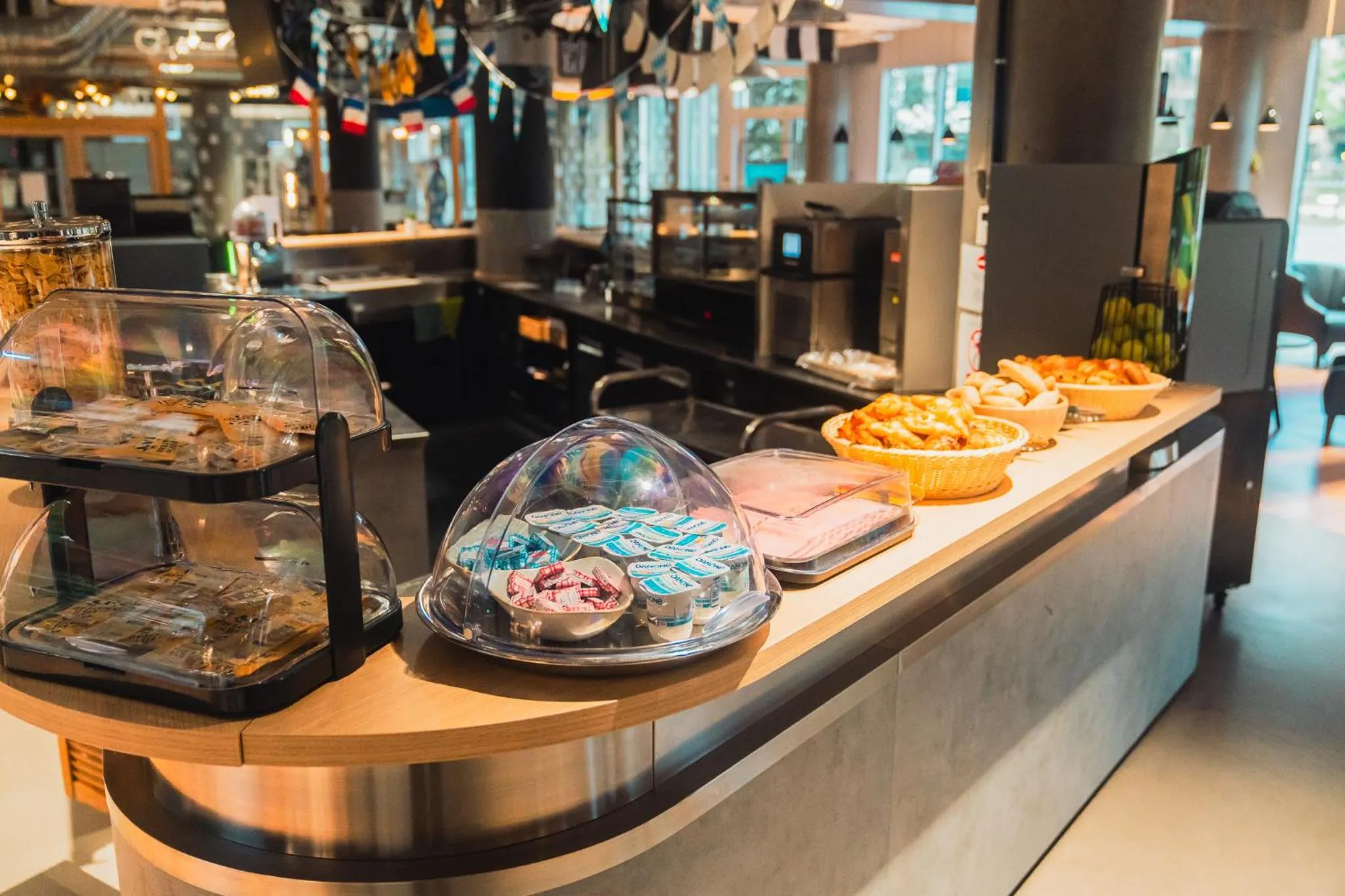 Breakfast in ECLA Paris Massy Palaiseau