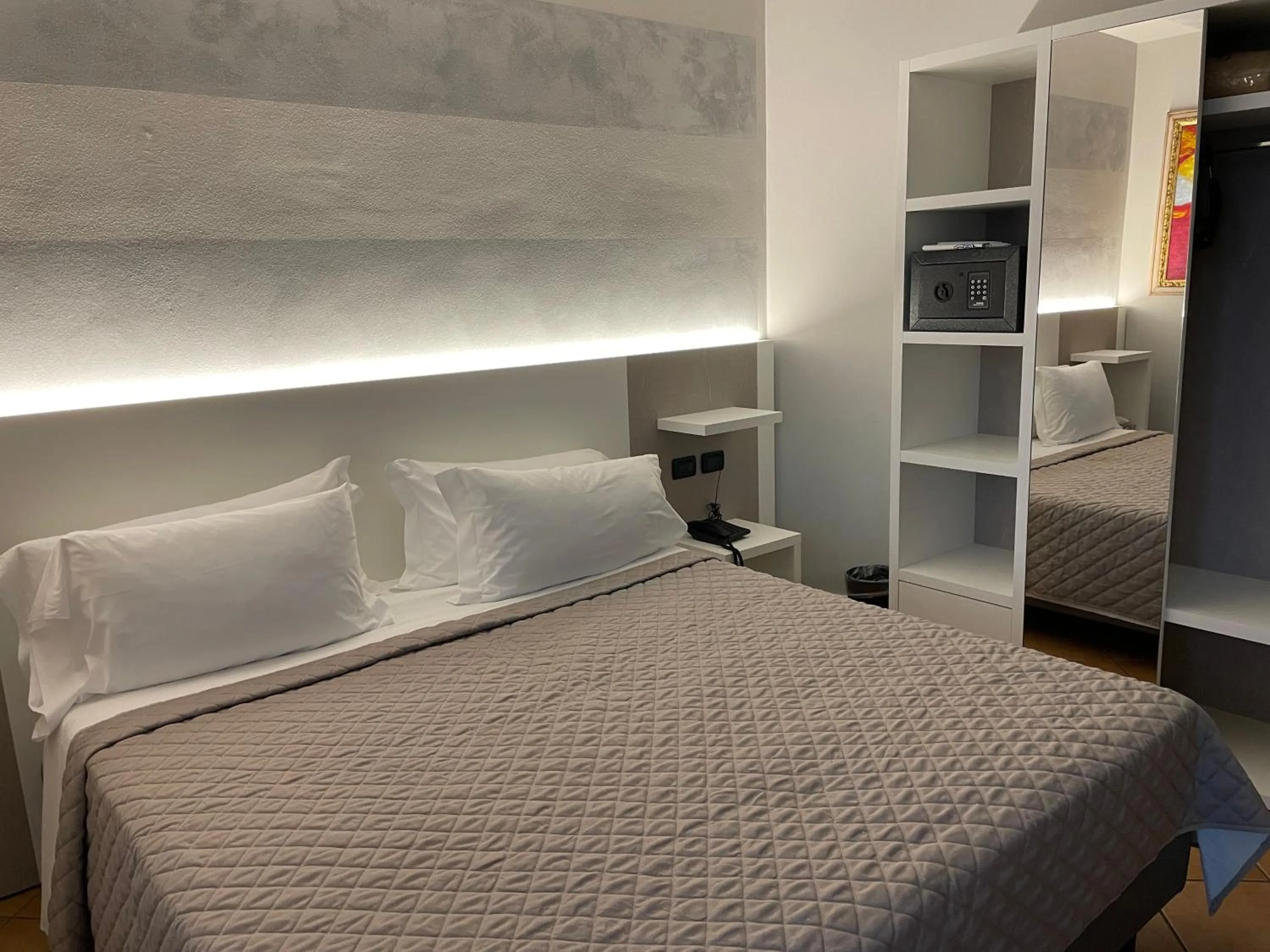 Bedroom in Hotel Villa Rosa