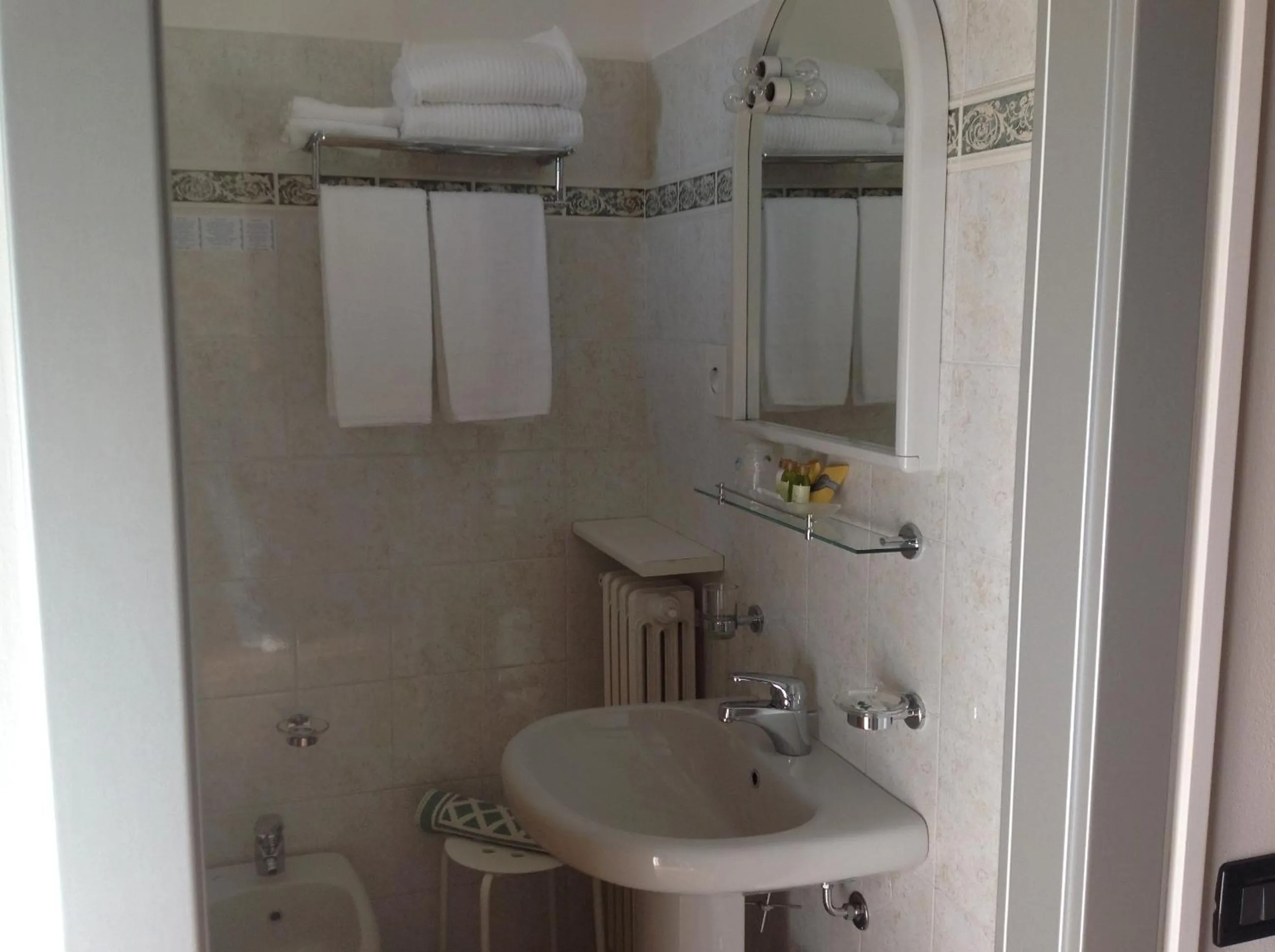 Bathroom in Hotel Villa Rosa