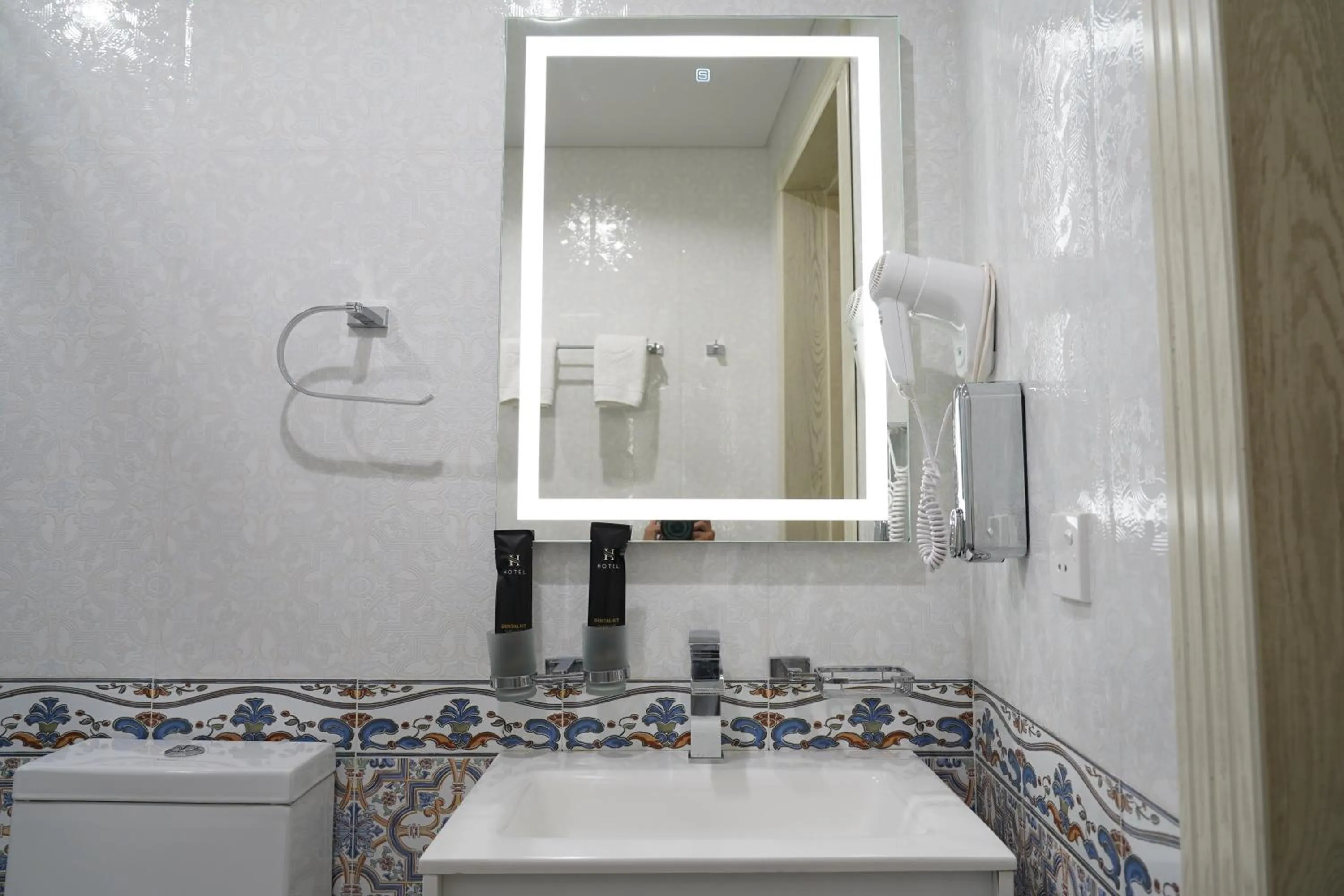 Shower in Shaxzoda Elite Hotel