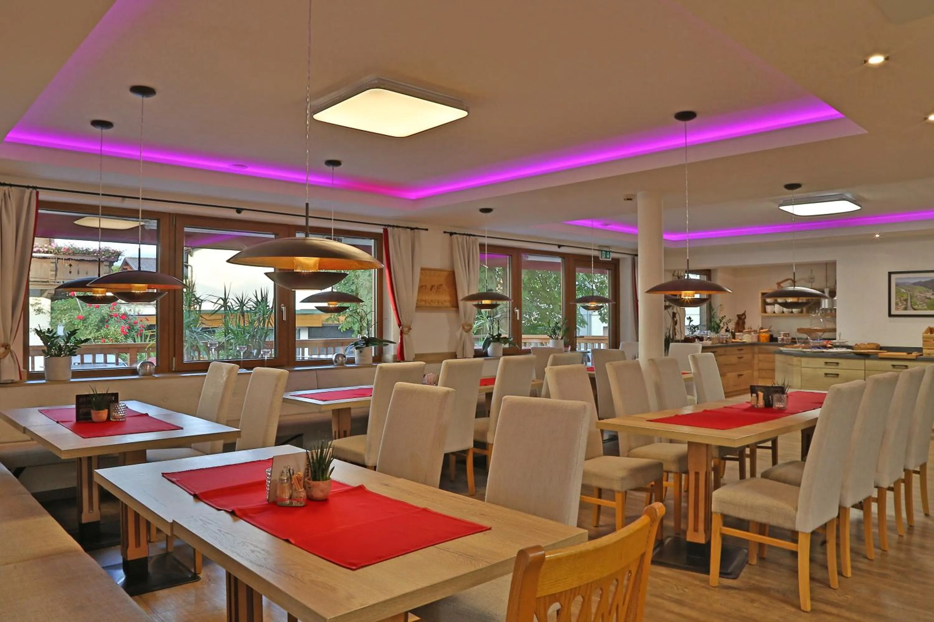 Restaurant/places to eat in Gasthof Pension Alpenblick