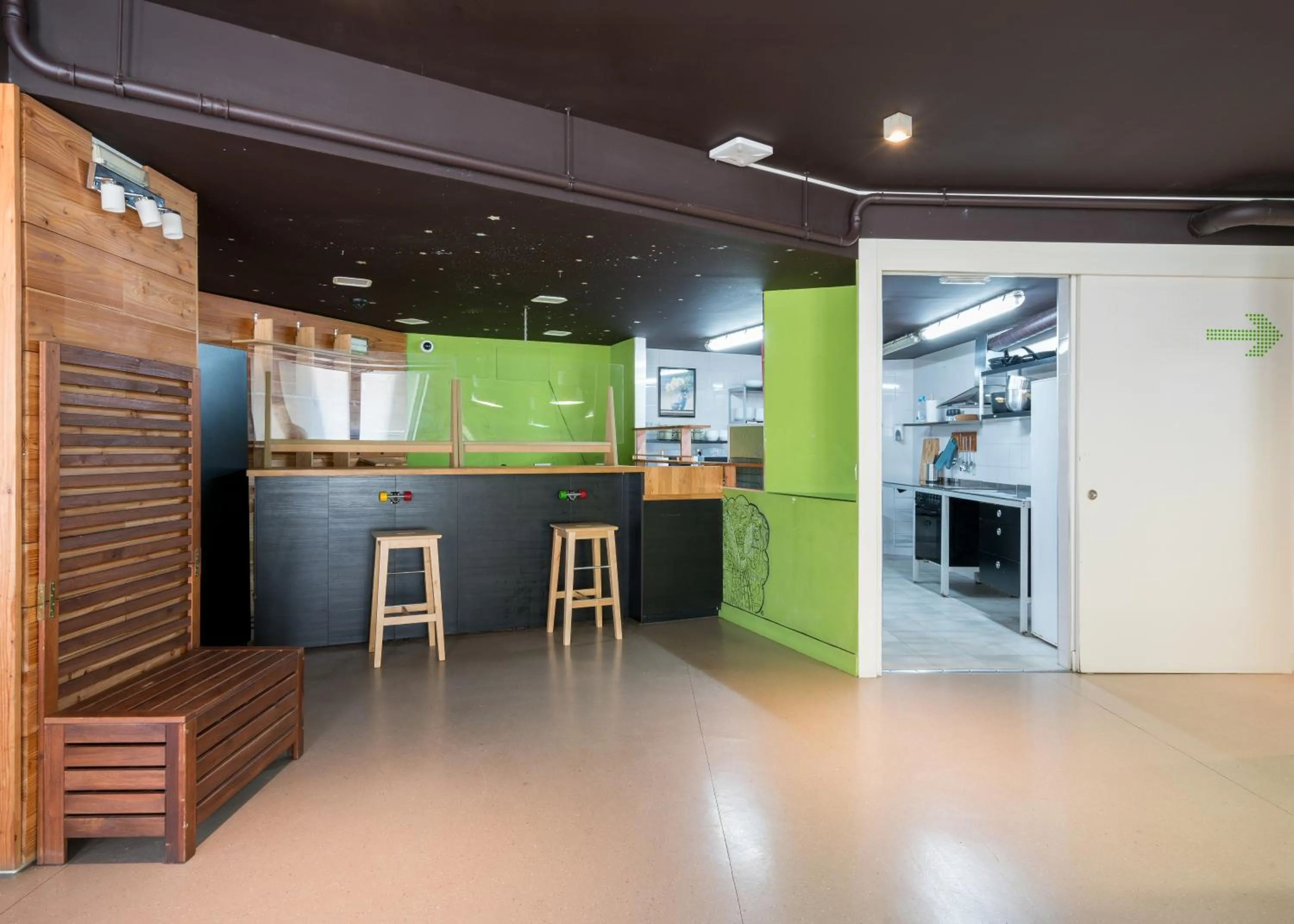 Kitchen or kitchenette in Ganbara Hostel - Self Check In