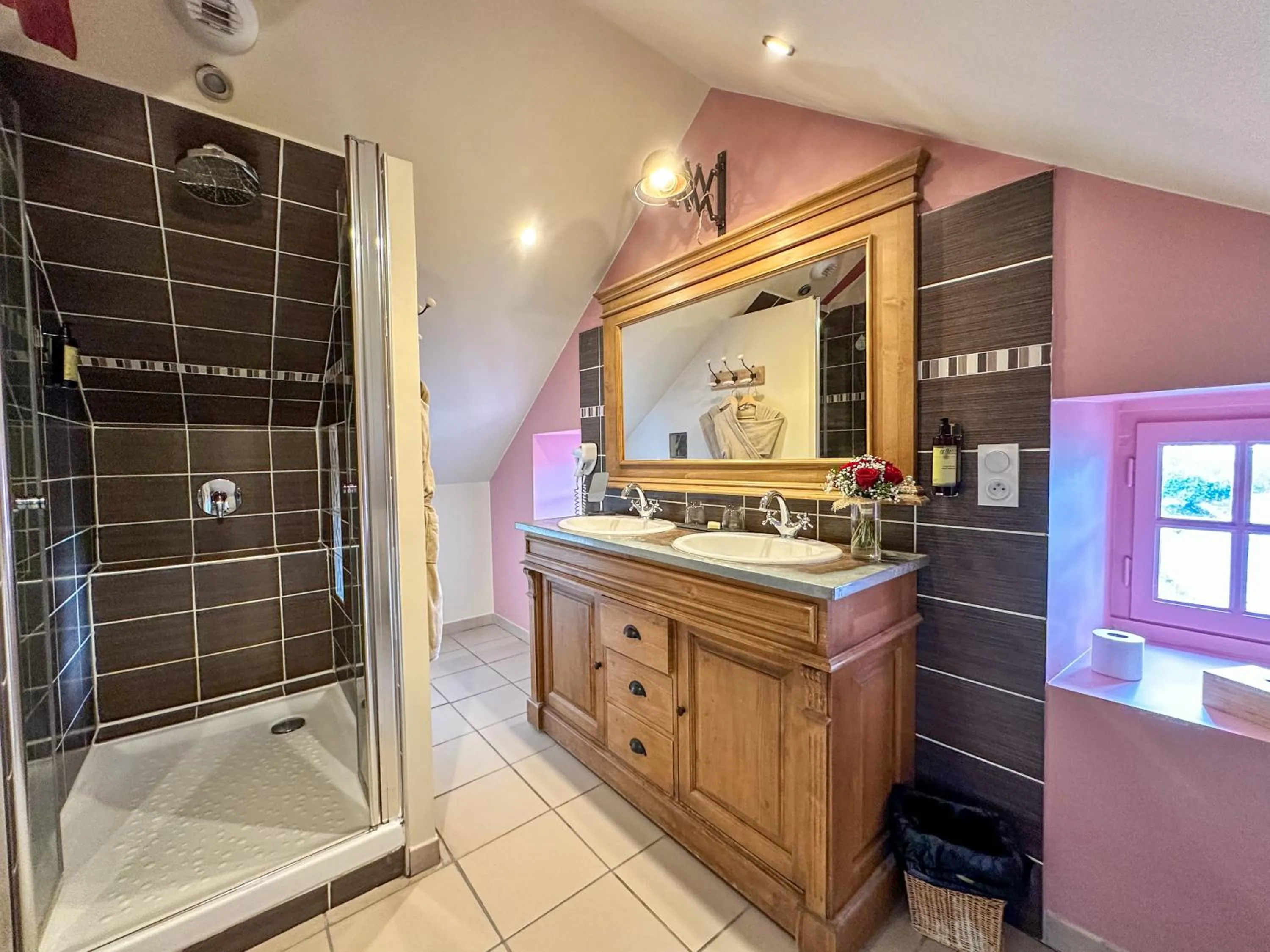 Shower in Domaine du Grenier