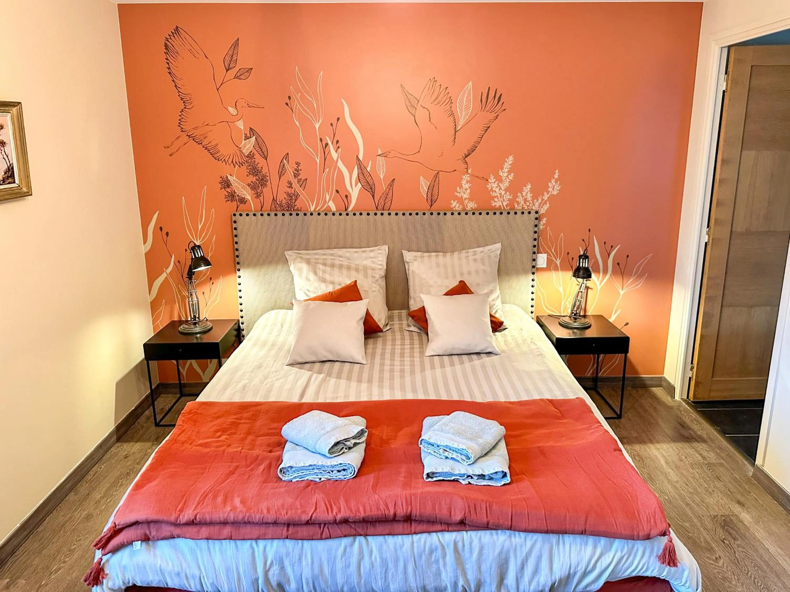 Photo of the whole room, Bed in Domaine du Grenier