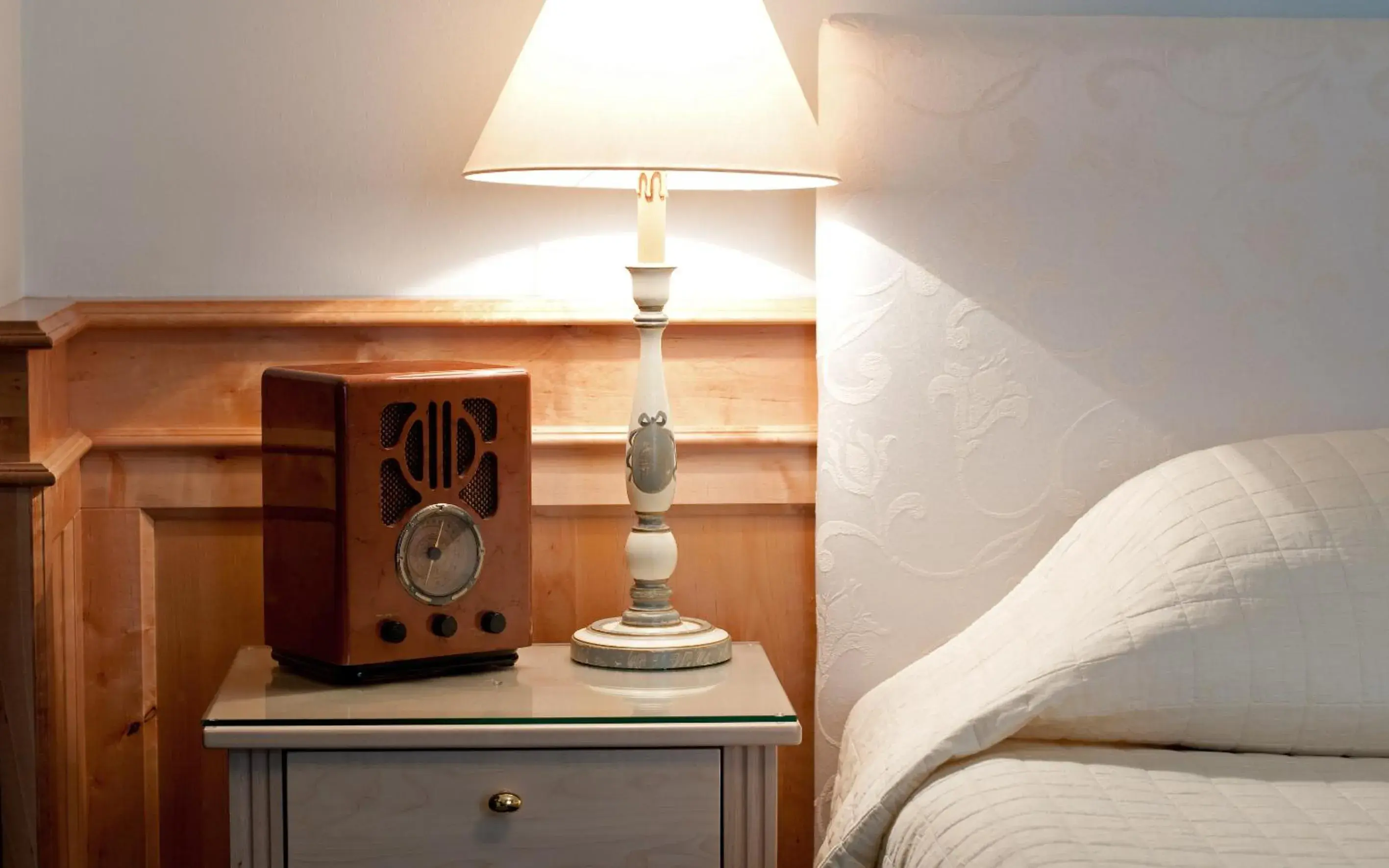 Bed in Hotel König von Ungarn Bed in Hotel König von Ungarn