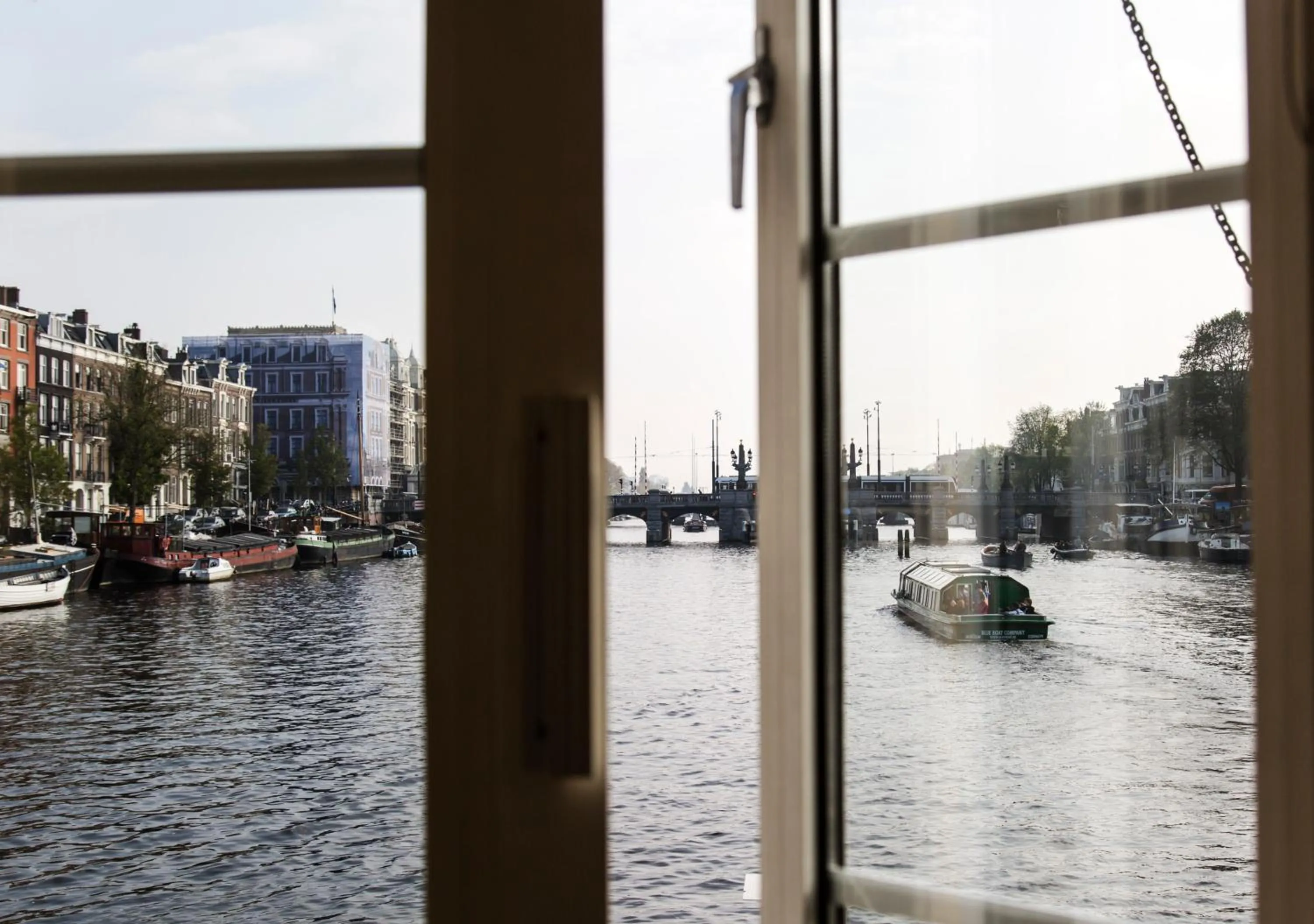 Nearby landmark in SWEETS - Amstelschutsluis