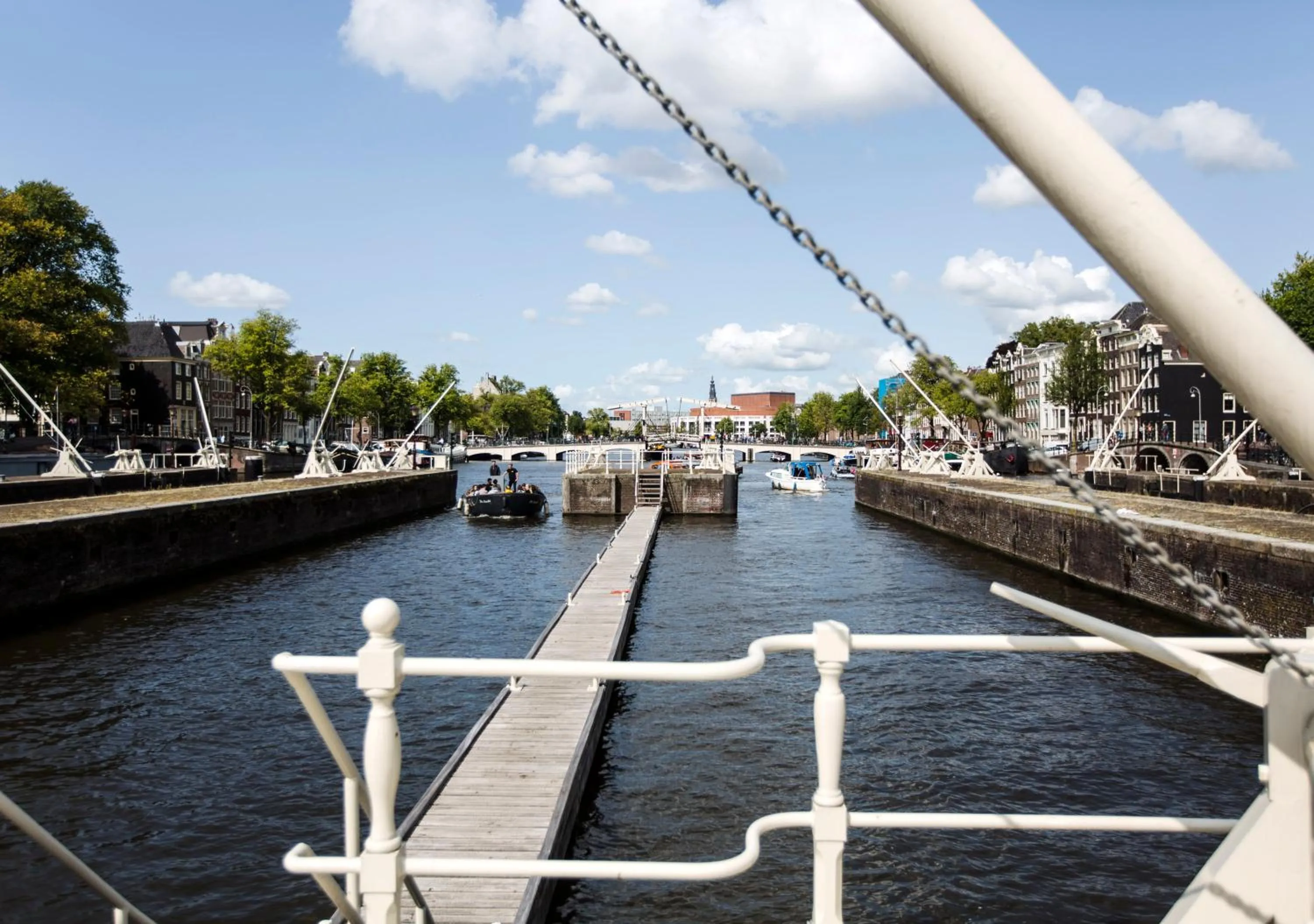Nearby landmark in SWEETS - Amstelschutsluis