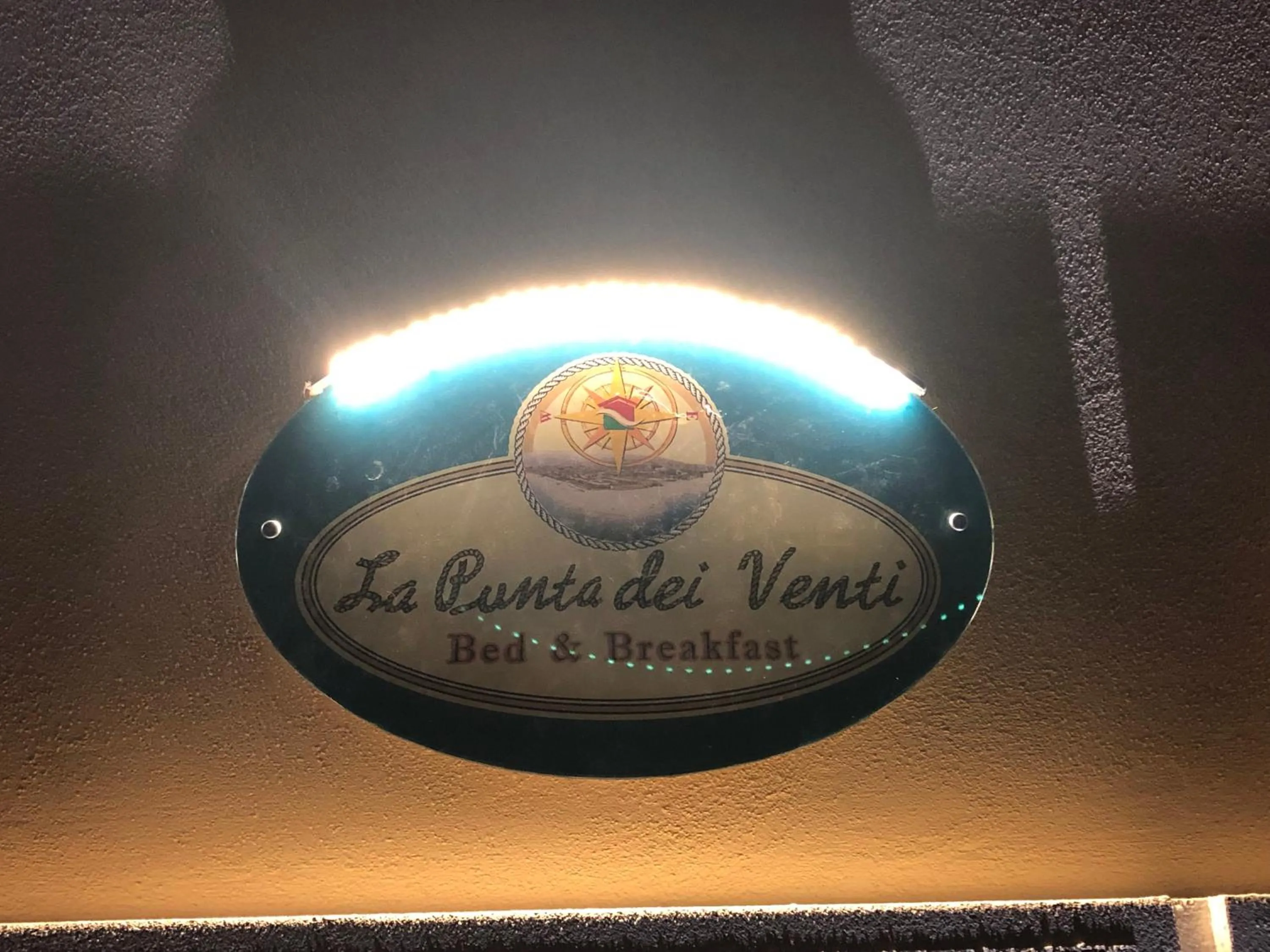 Property logo or sign in La punta dei venti