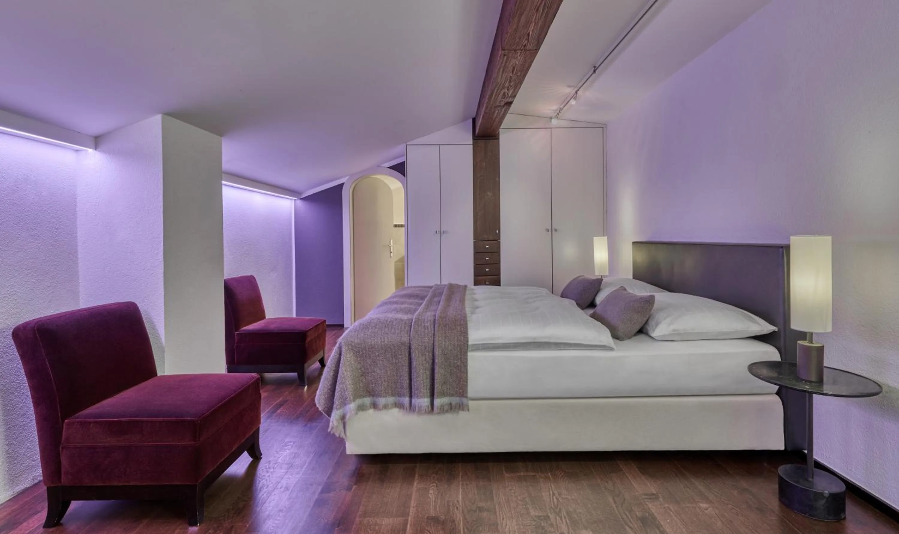 Bedroom, Bed in Hotel Goldener Greif