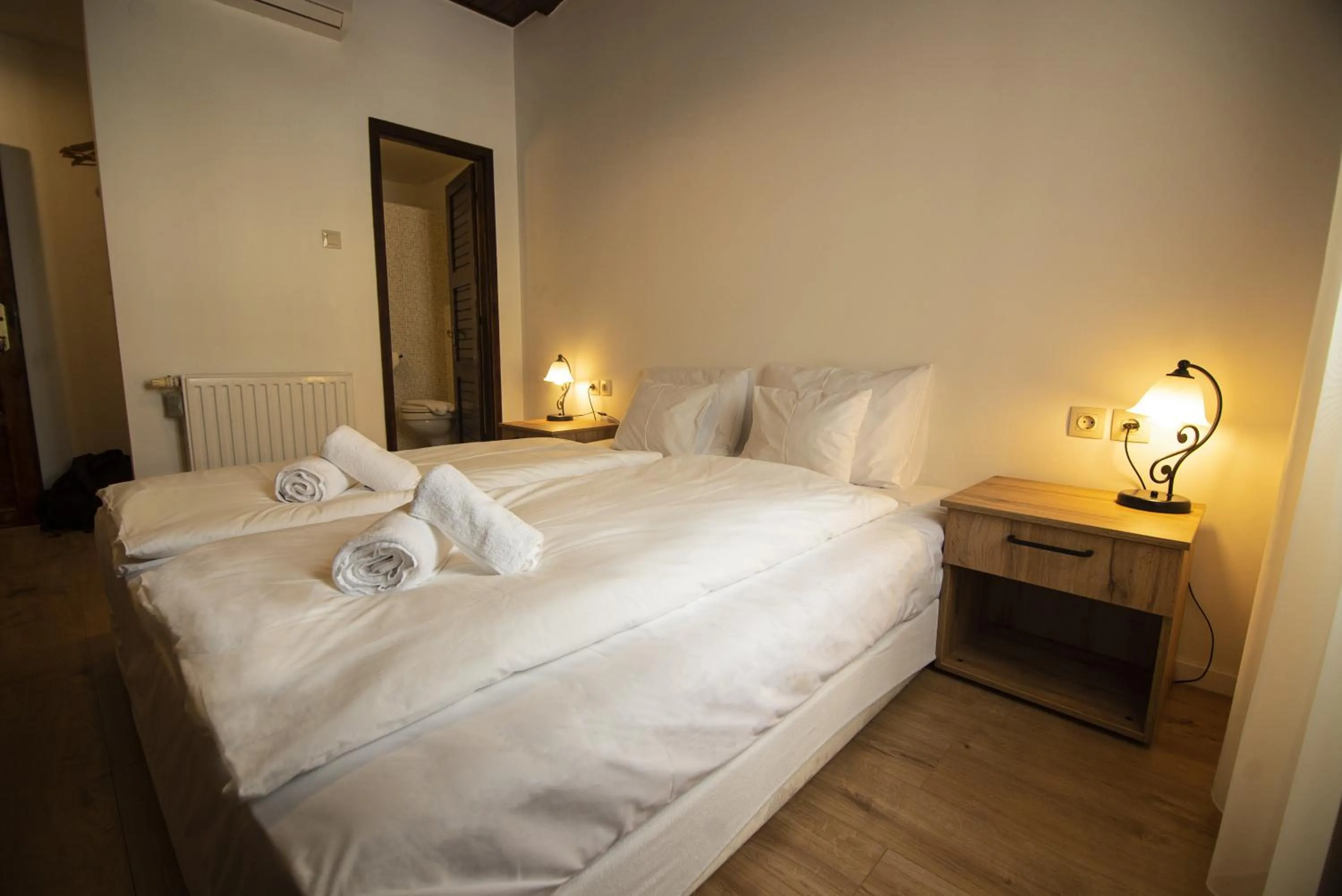 Bed in Jégverem Fogadó