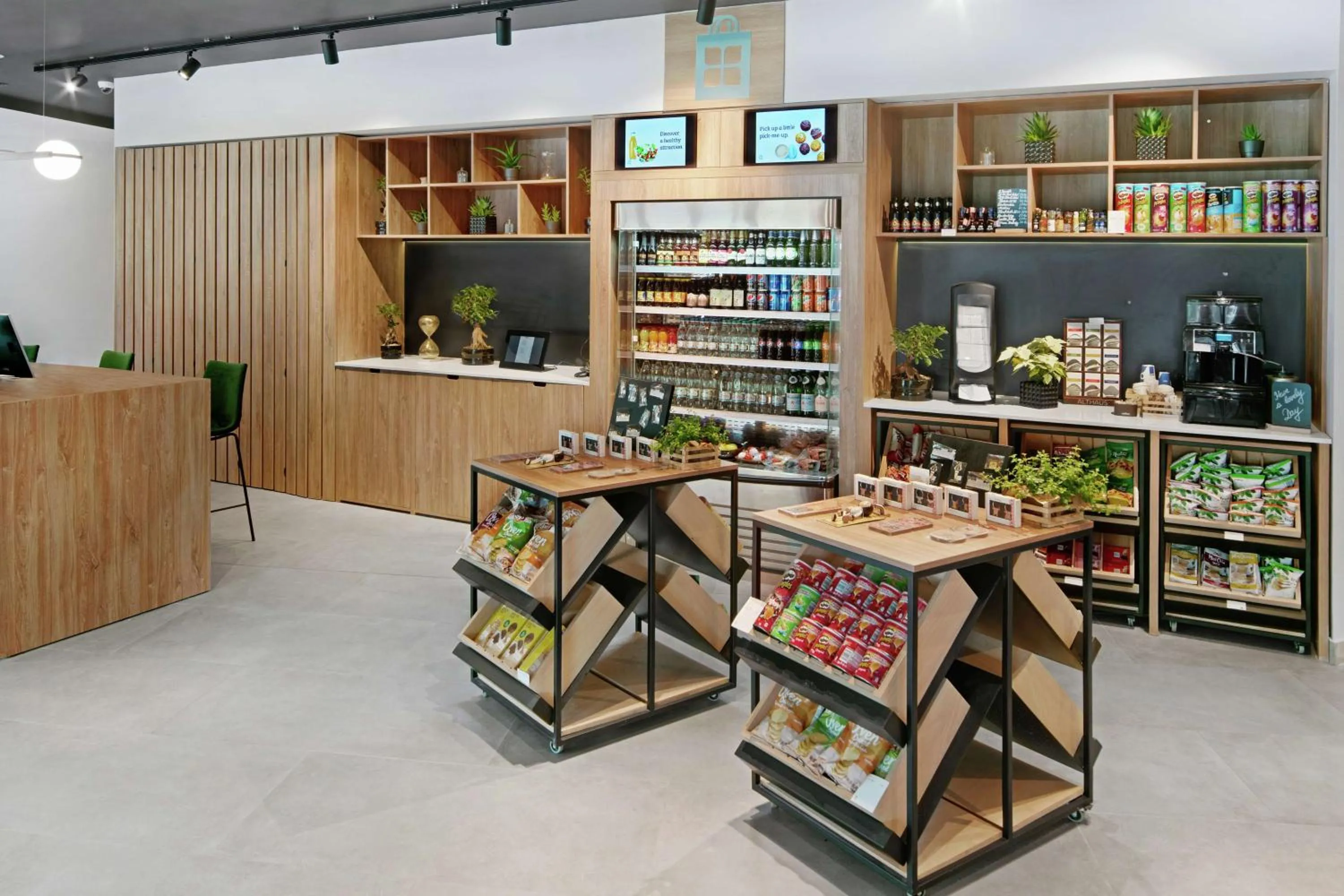 Restaurant/places to eat in Hilton Garden Inn Bucharest Airport