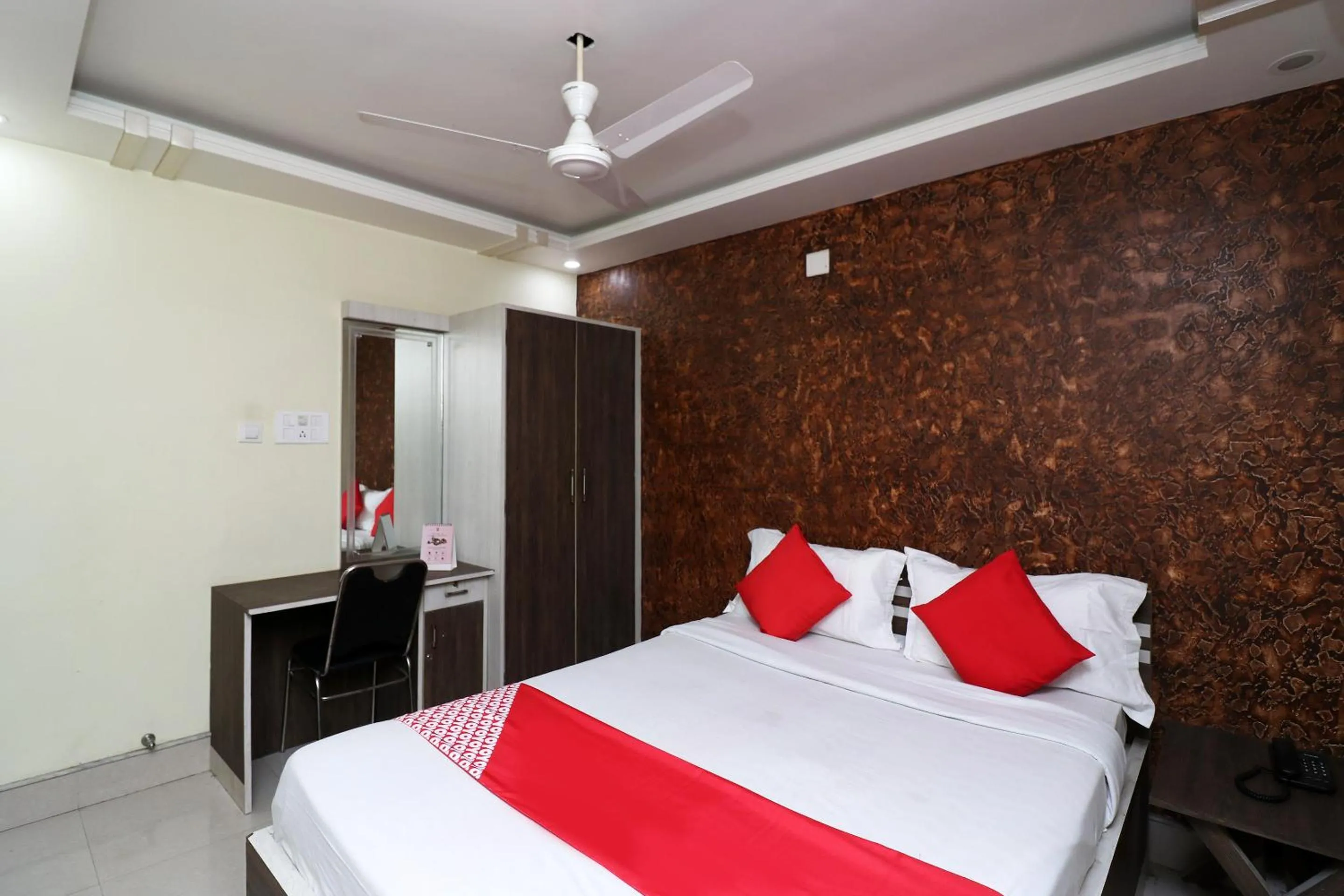 Bedroom, Bed in Hotel O Taj Palace