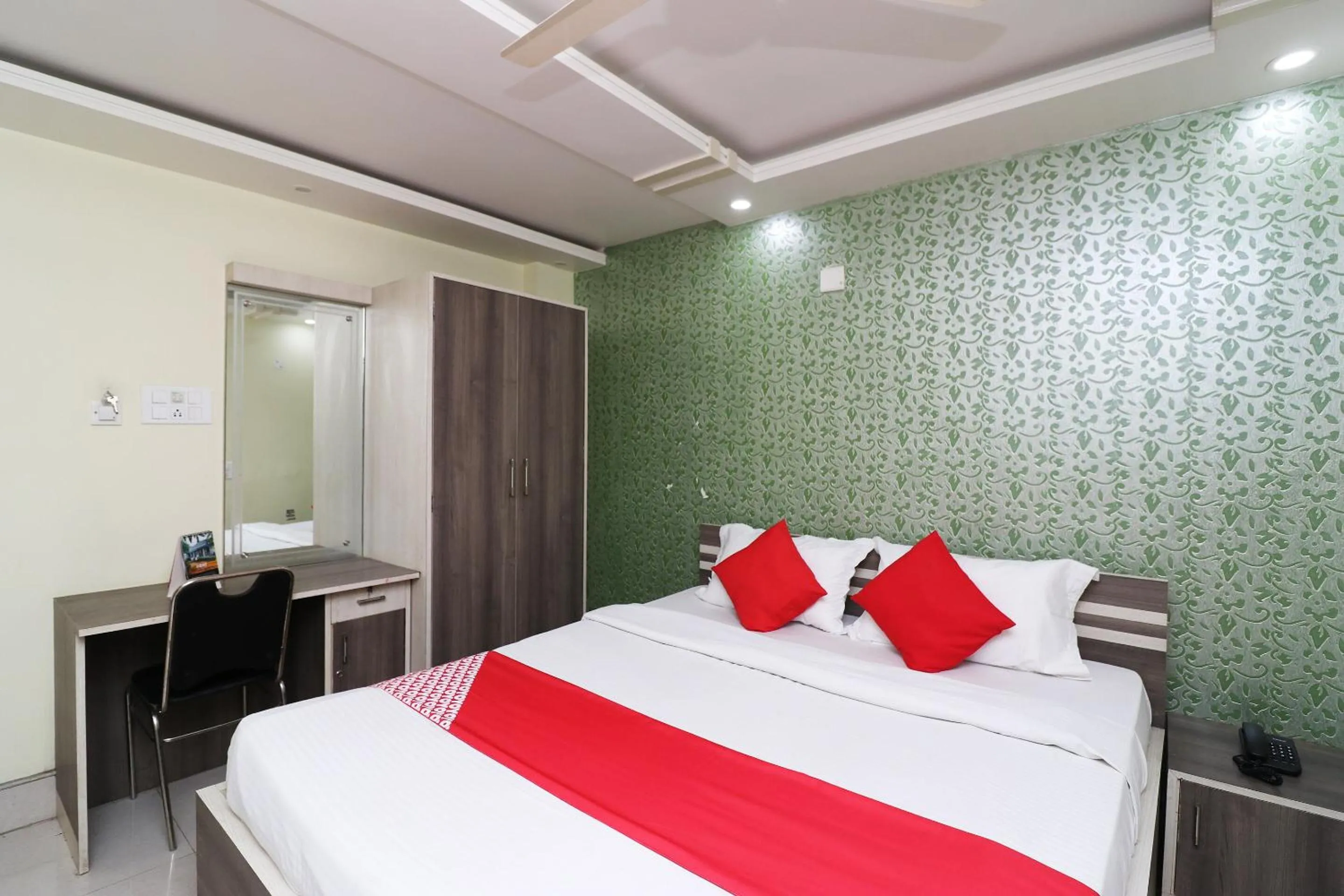 Bedroom, Bed in Hotel O Taj Palace