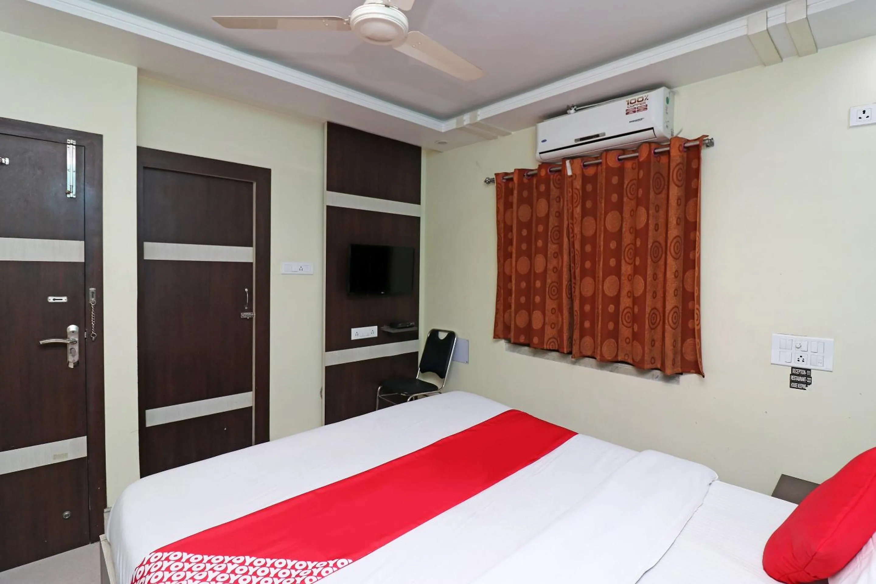 Bedroom, Bed in Hotel O Taj Palace