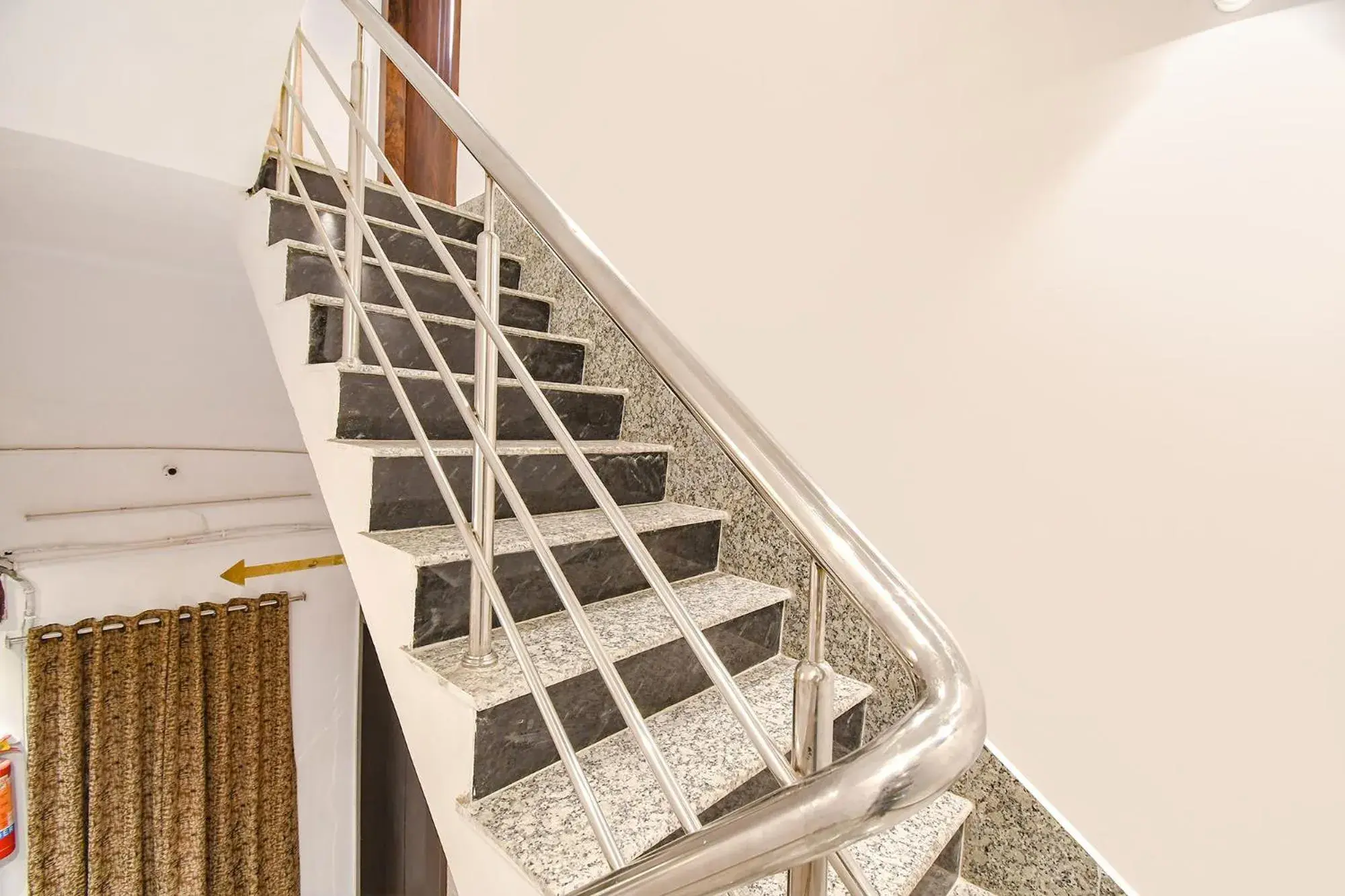 Lobby or reception in FabHotel Golden Suites - Nr Park Circus 7 point Lobby or reception in FabHotel Golden Suites - Nr Park Circus 7 point