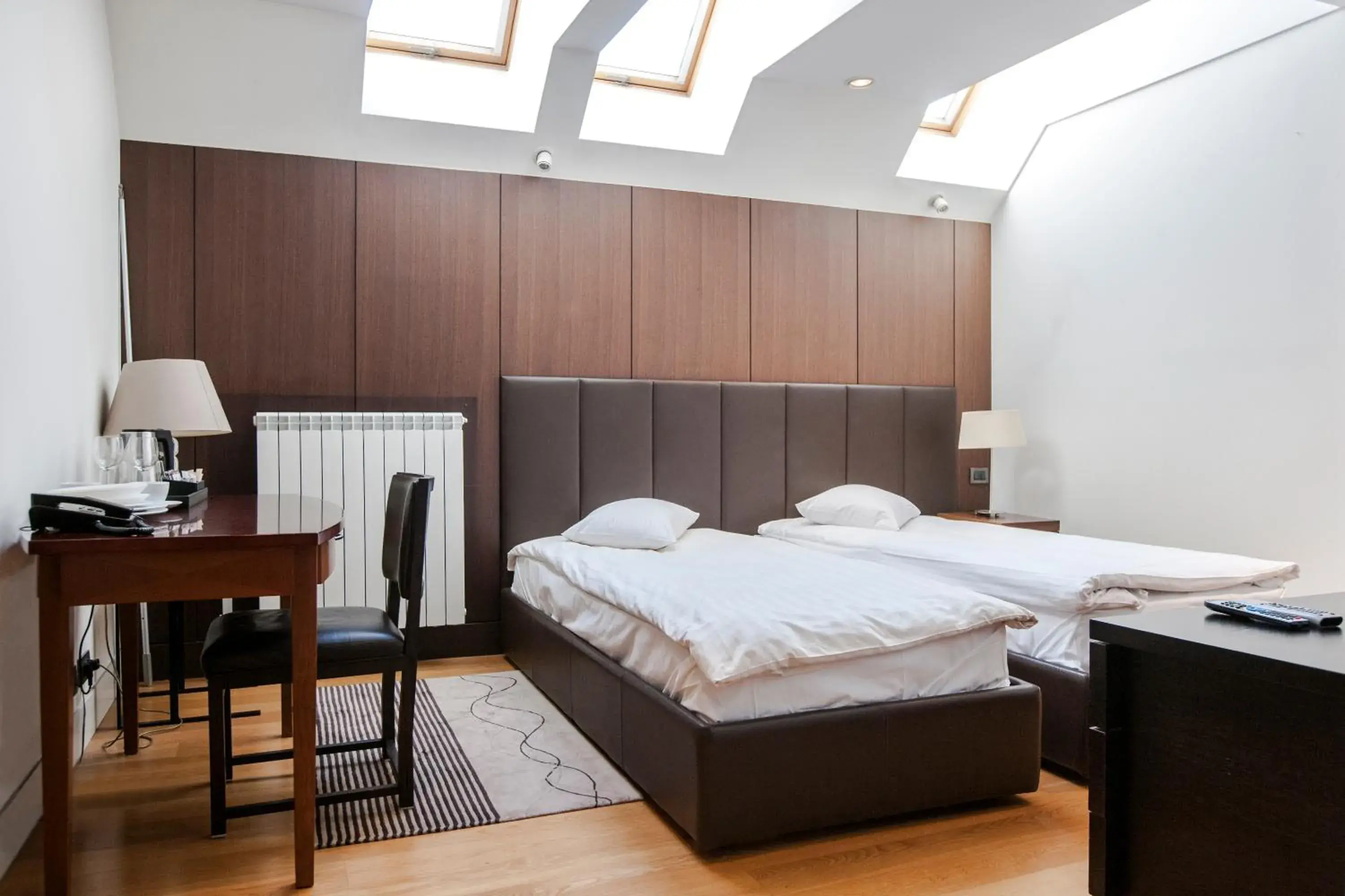 Small Twin Room in Residence 1898 Small Twin Room in Residence 1898