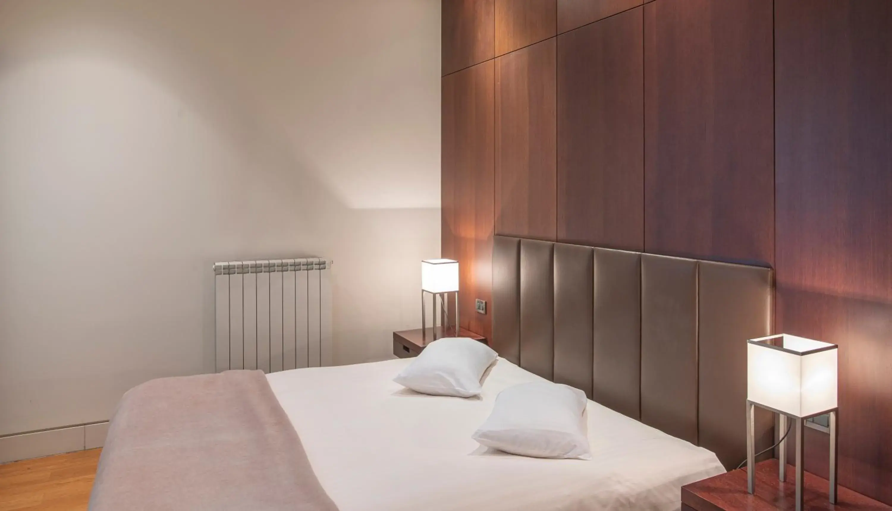 One-Bedroom Apartment in Residence 1898 One-Bedroom Apartment in Residence 1898