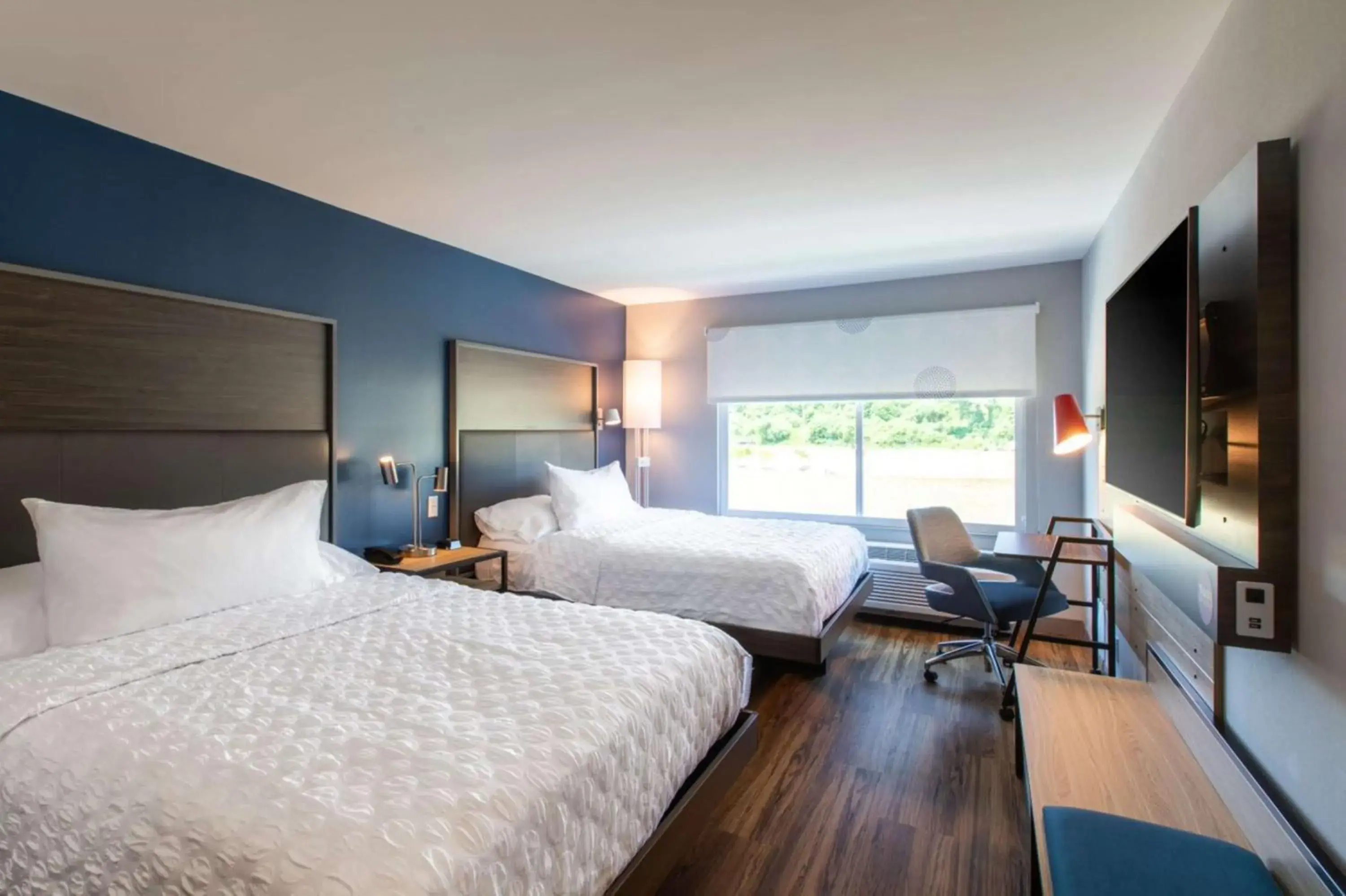 Bedroom, Bed in Tru By Hilton Seneca Clemson Sc Bedroom, Bed in Tru By Hilton Seneca Clemson Sc