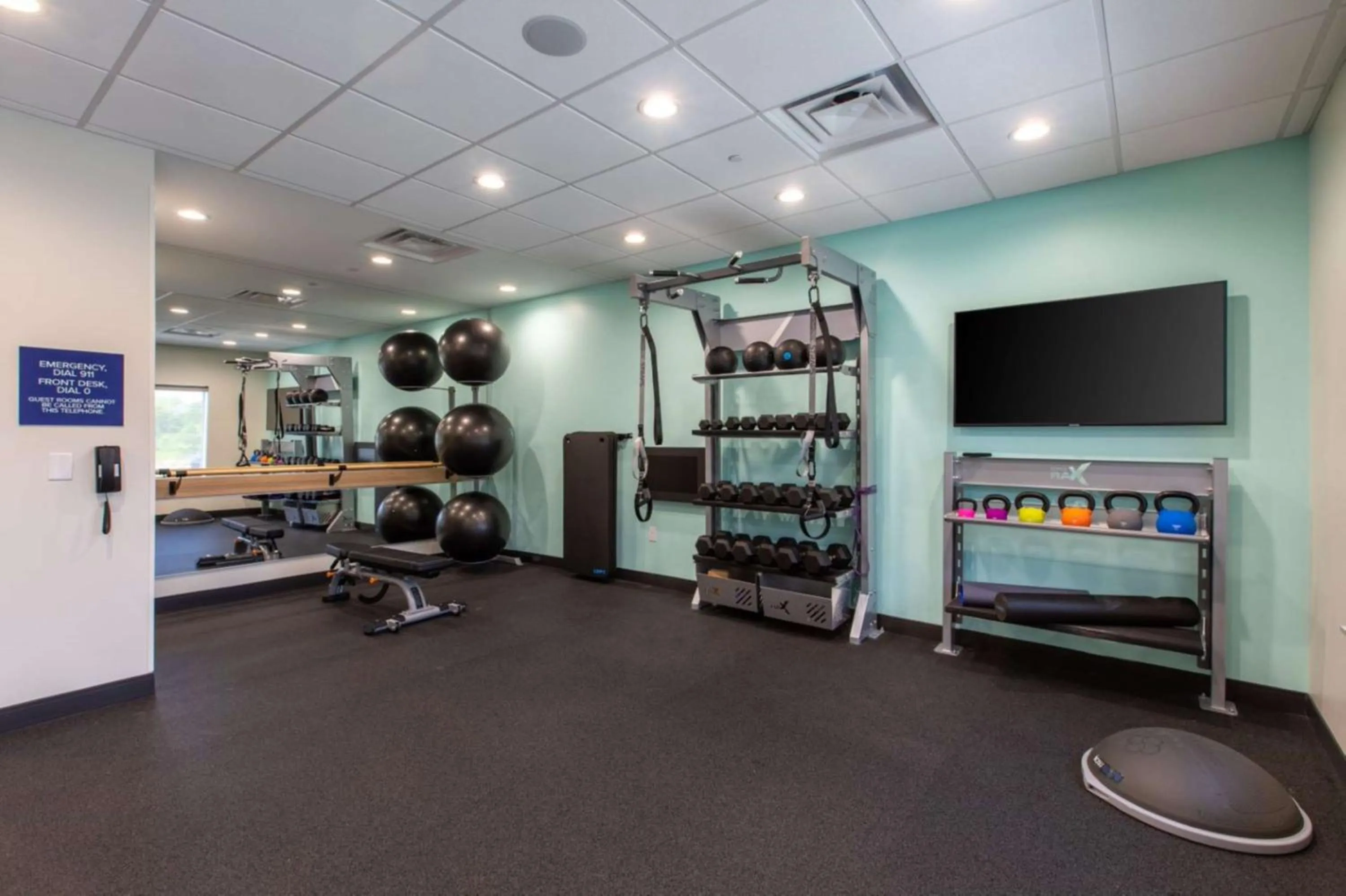 Fitness centre/facilities in Tru By Hilton Seneca Clemson Sc