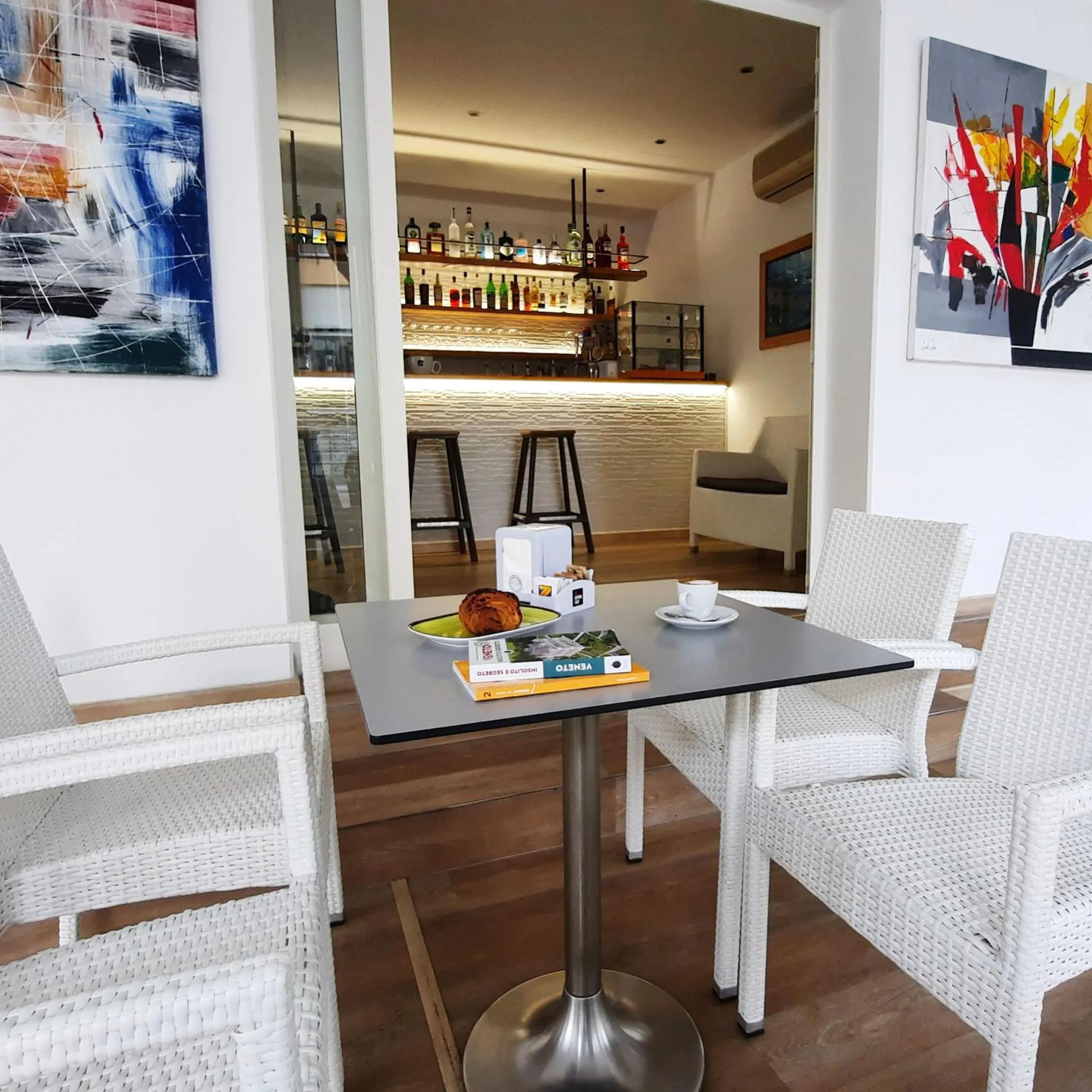 Lounge or bar in Villa Serena