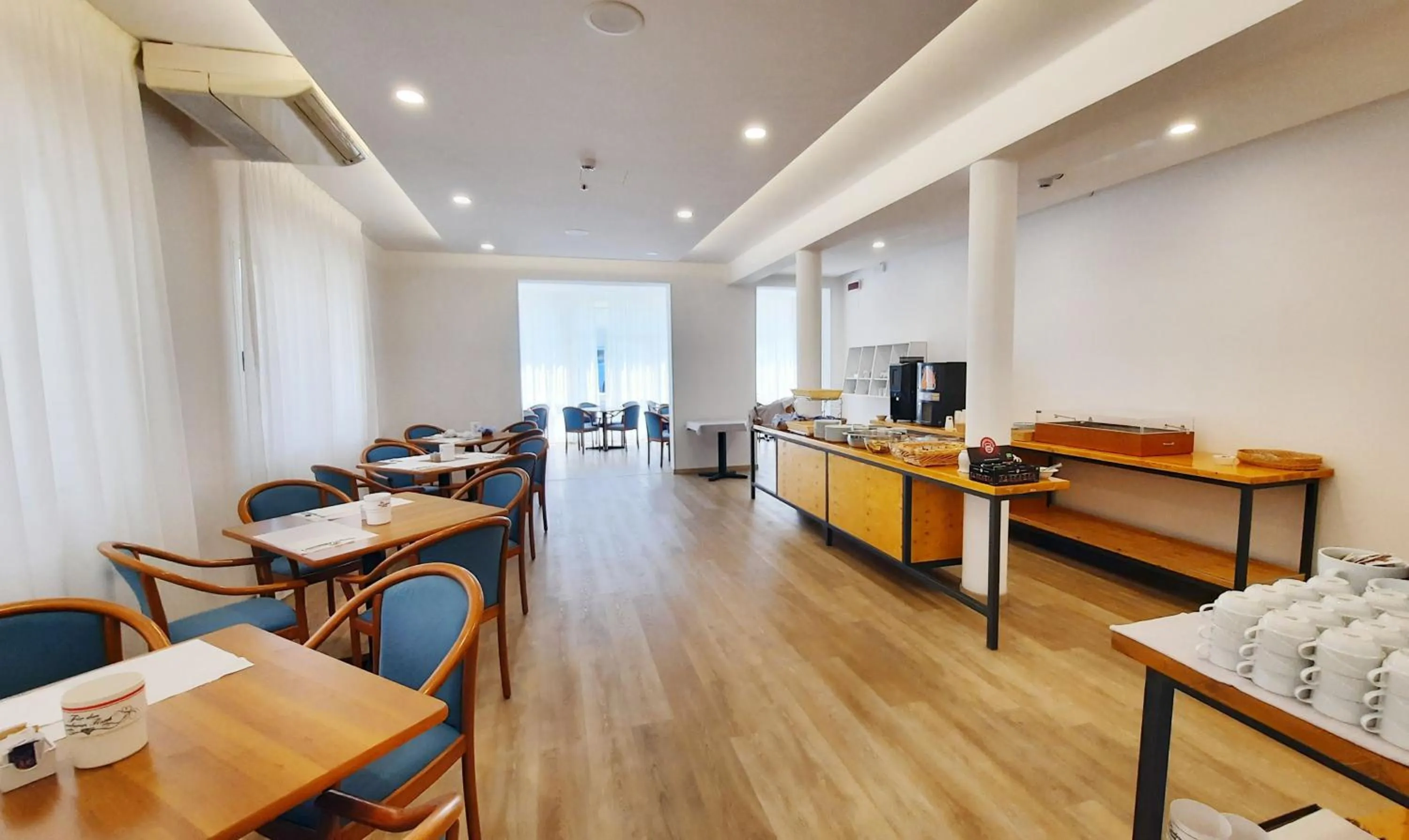 Breakfast in Villa Serena