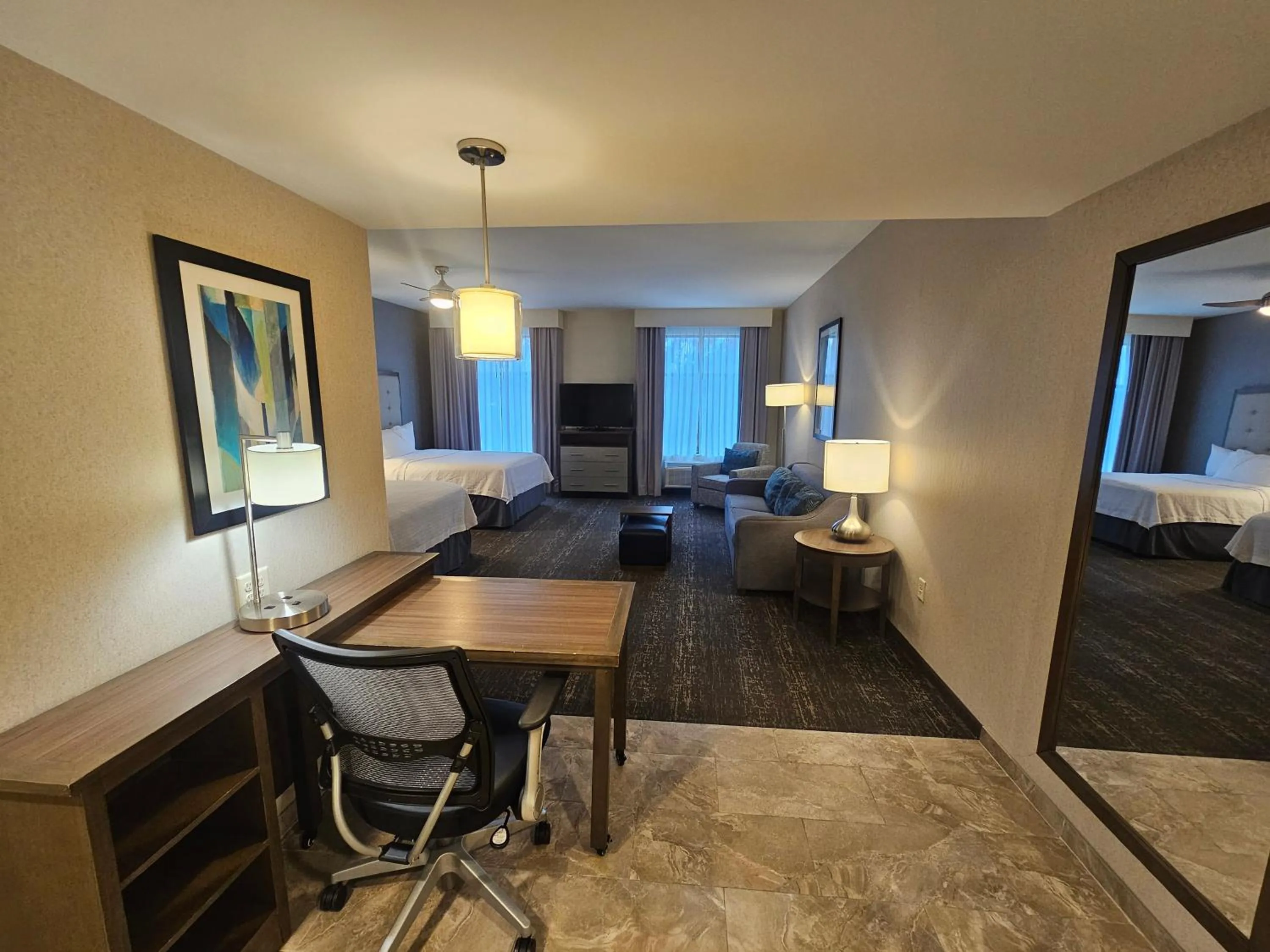 Living room in Homewood Suites By Hilton Poughkeepsie