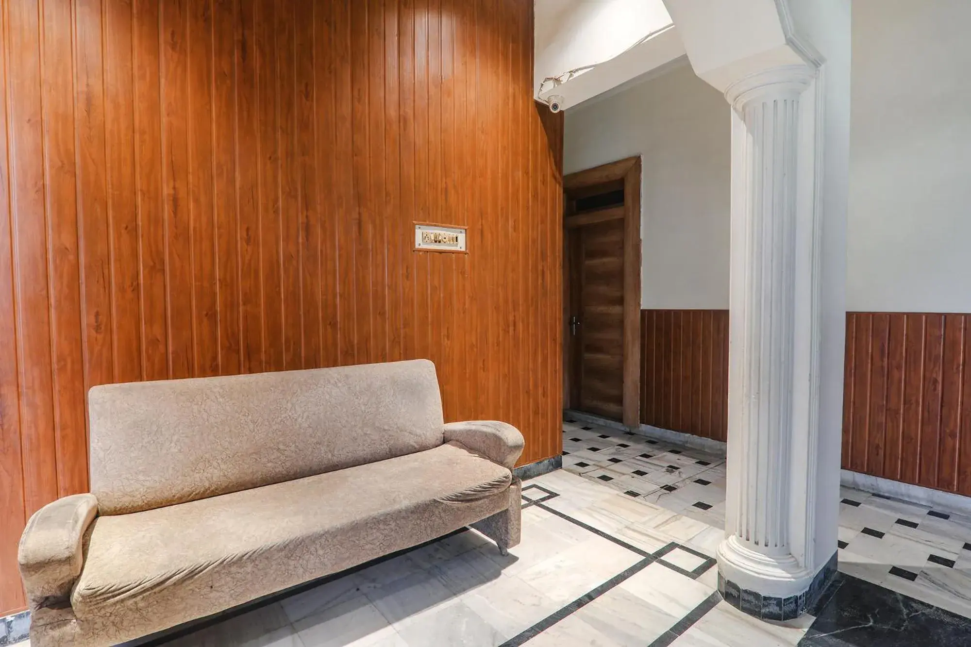 Seating area in FabHotel Bless Inn Seating area in FabHotel Bless Inn