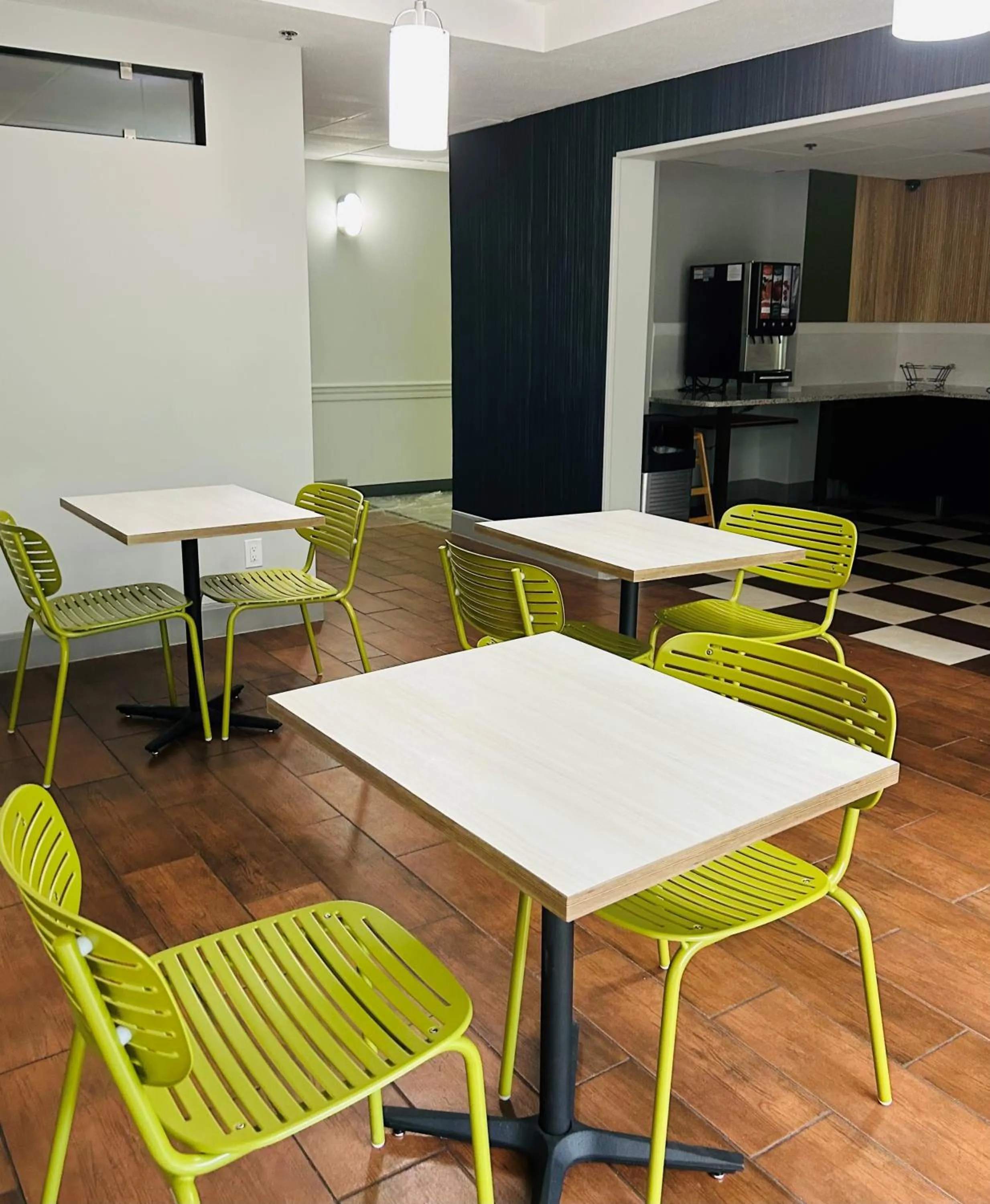 Breakfast in Spark by Hilton Tampa Brandon