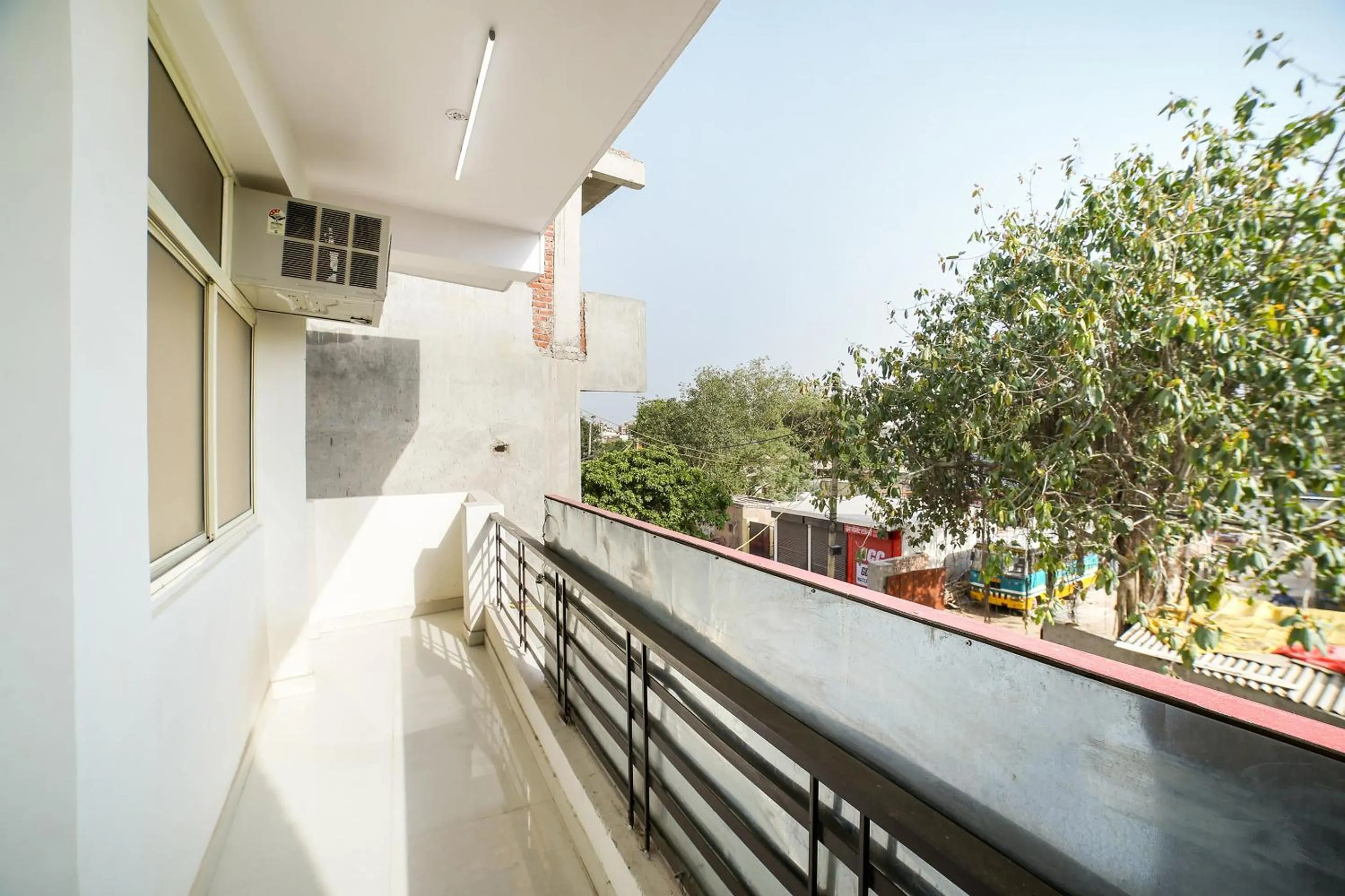 Balcony/Terrace in Live on DEL5542