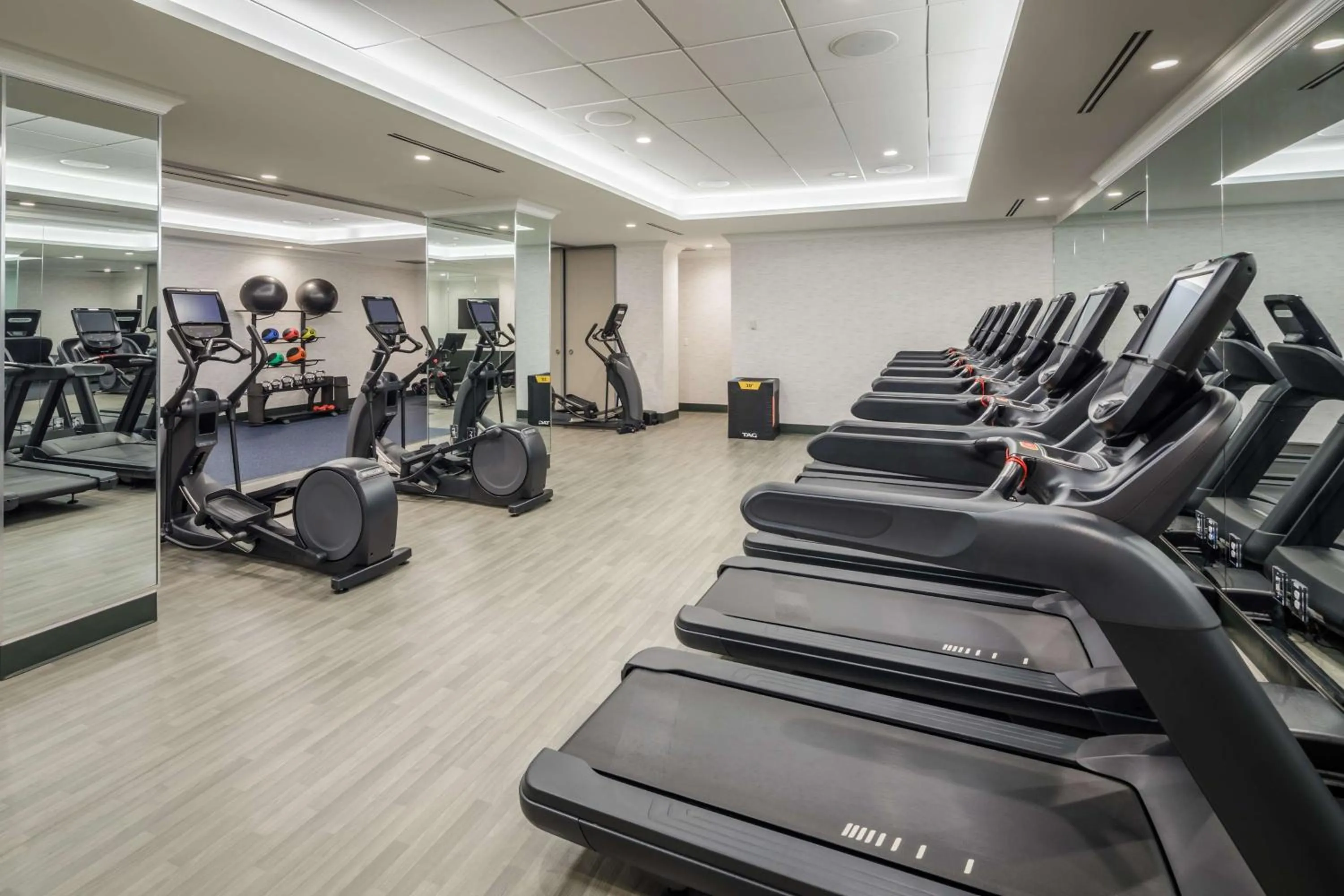 Fitness centre/facilities in DoubleTree by Hilton Hotel Denver