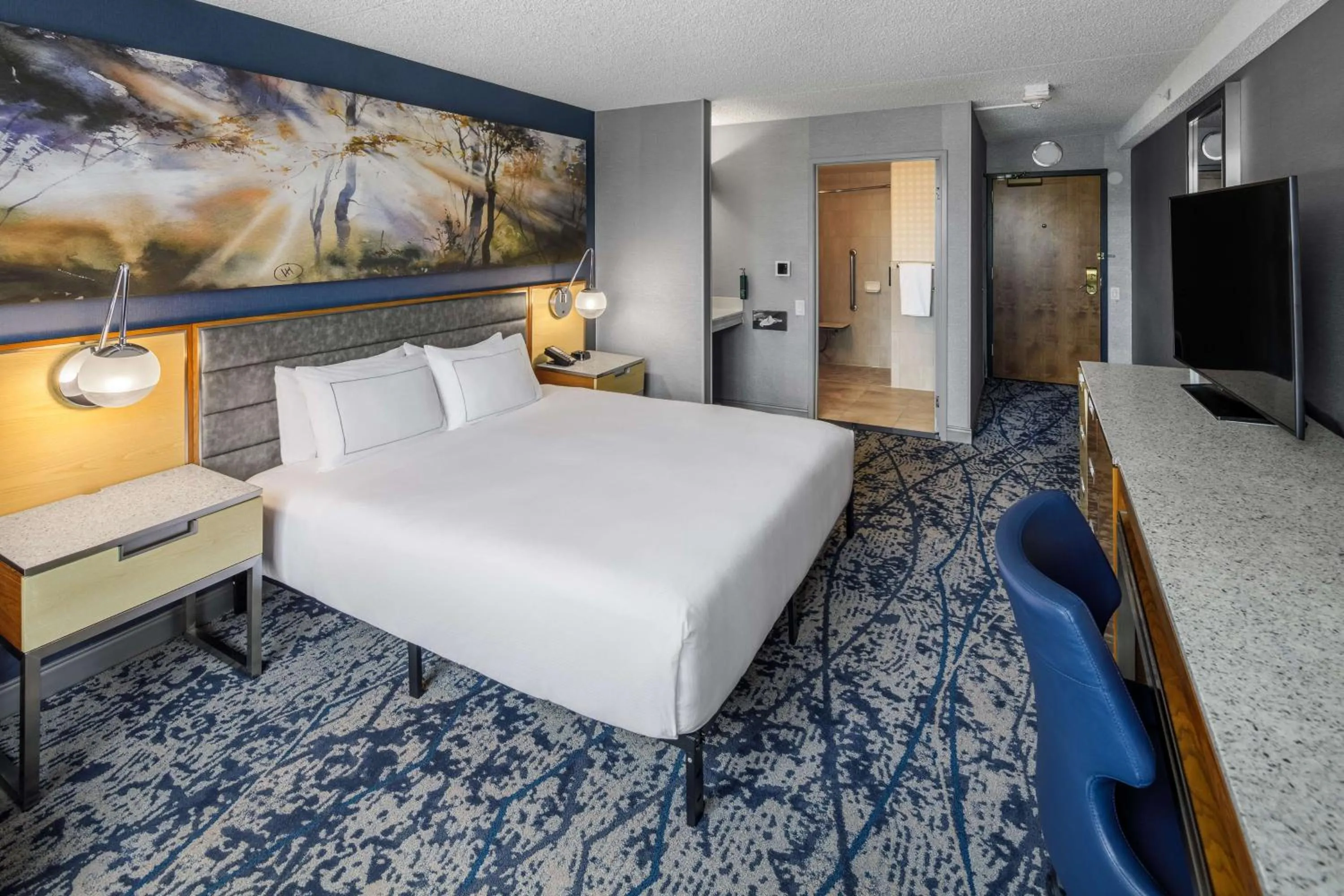 Bed in DoubleTree by Hilton Hotel Denver