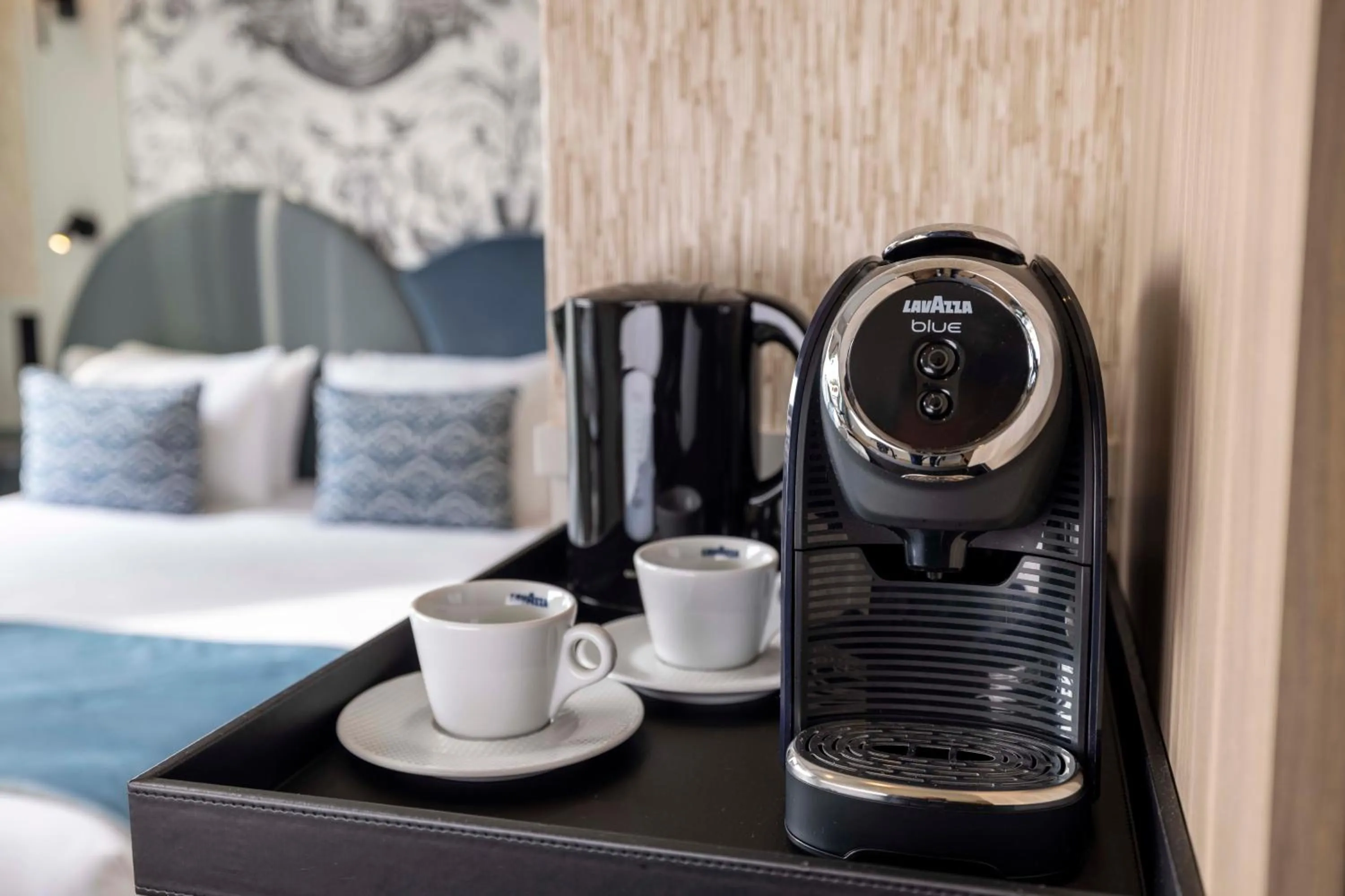 Coffee/tea facilities, Bed in Grand Hôtel Lévêque