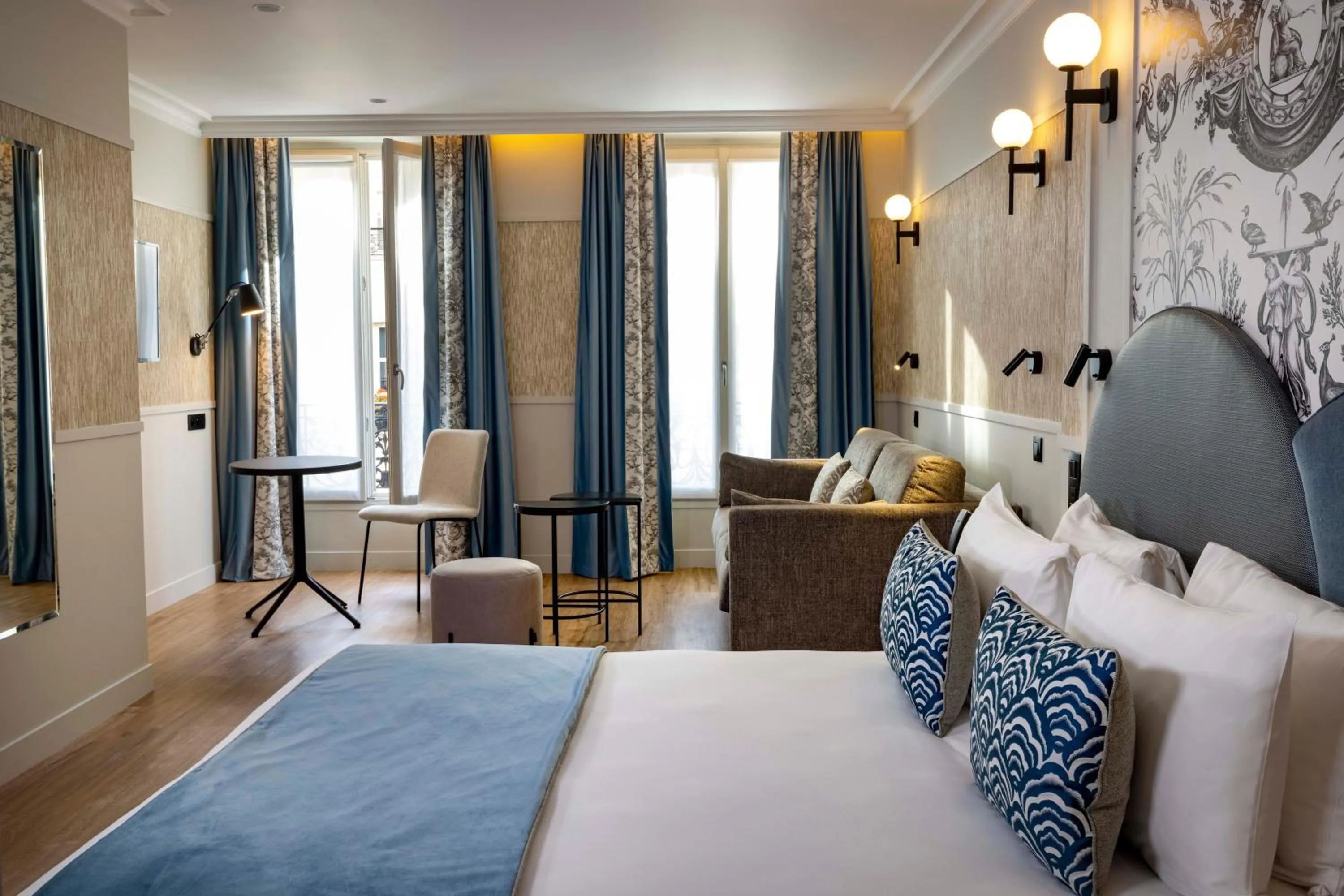 Bed in Grand Hôtel Lévêque