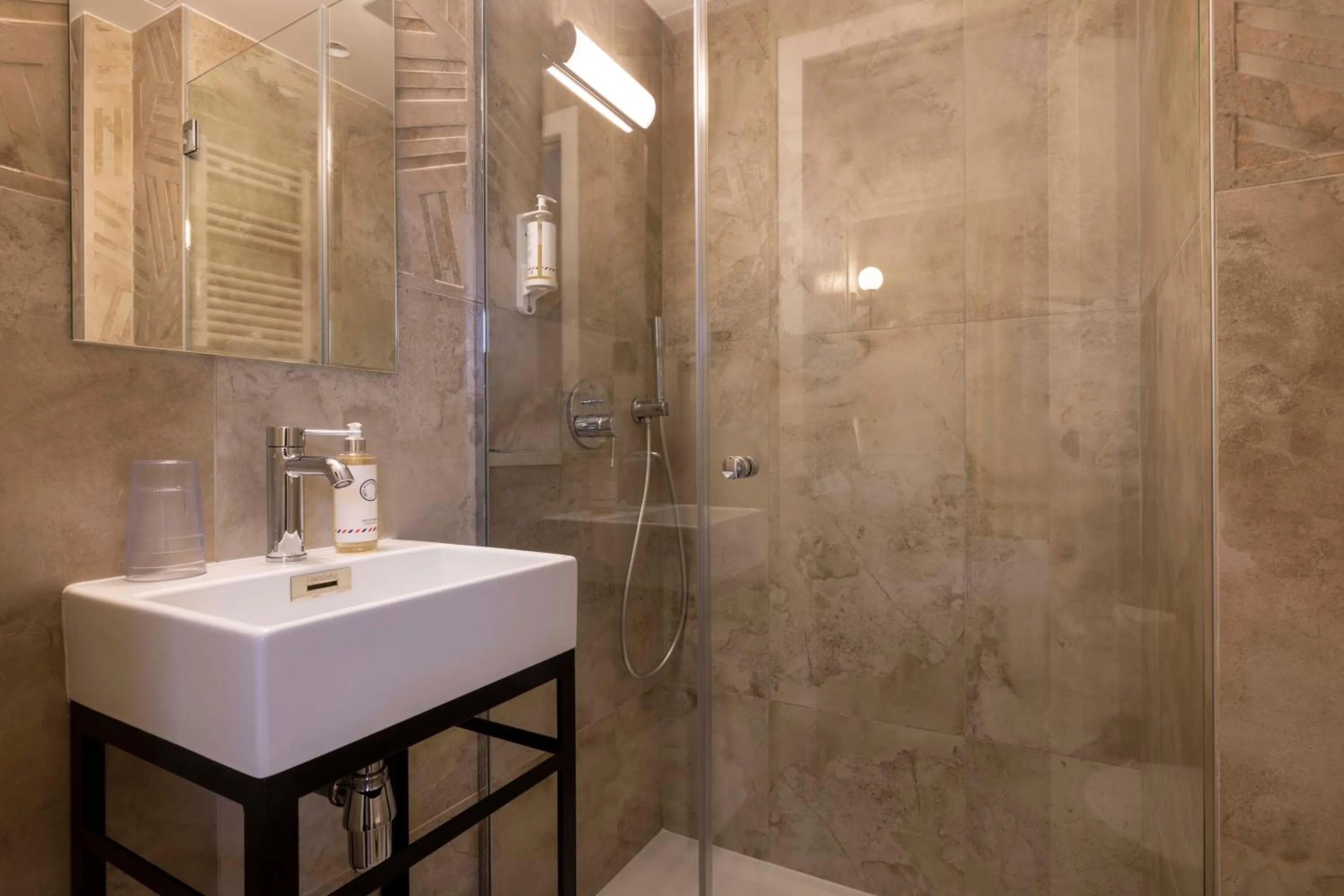 Bathroom in Grand Hôtel Lévêque