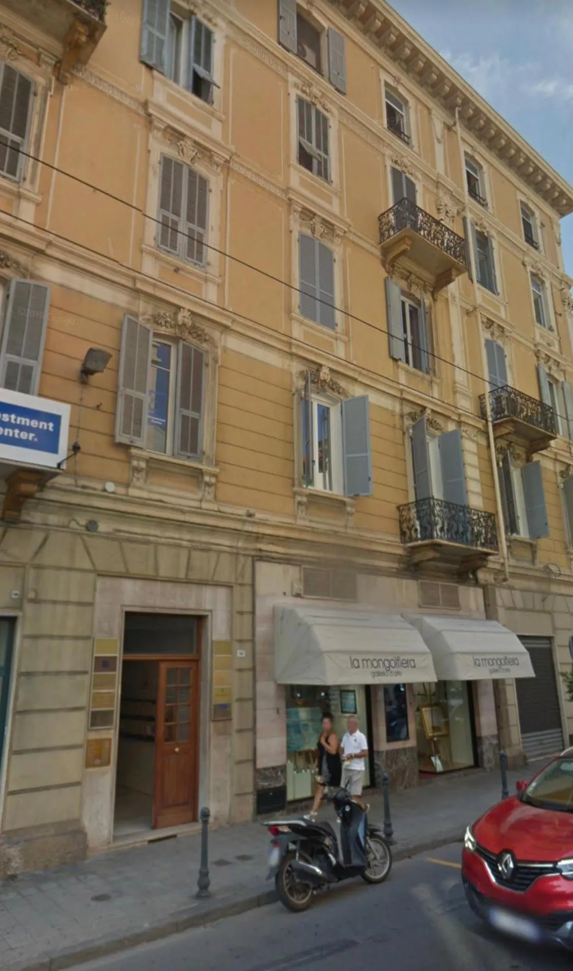 Facade/entrance in Affittacamere Roma