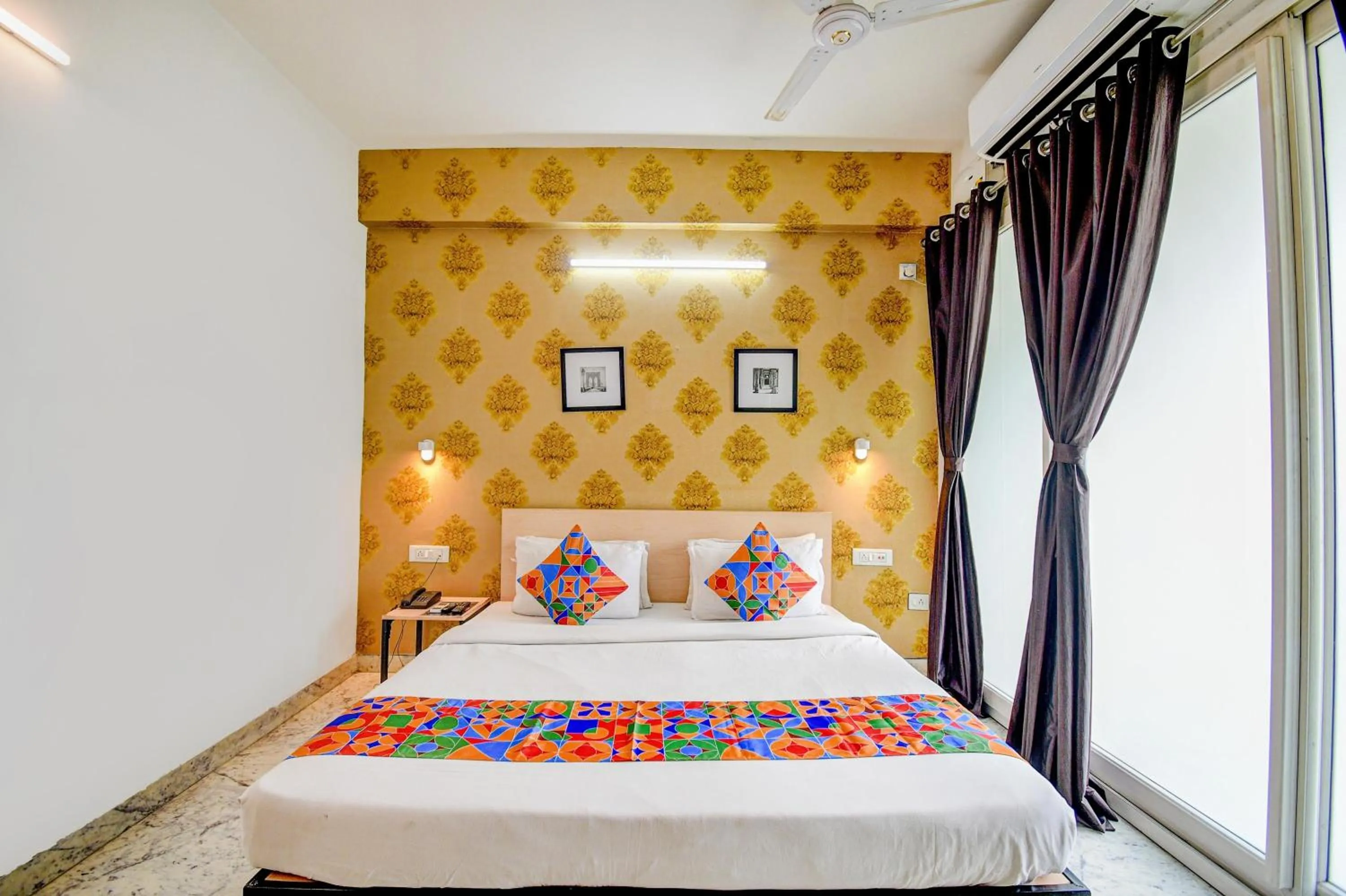 Bed in FabHotel Silver Key kalighat